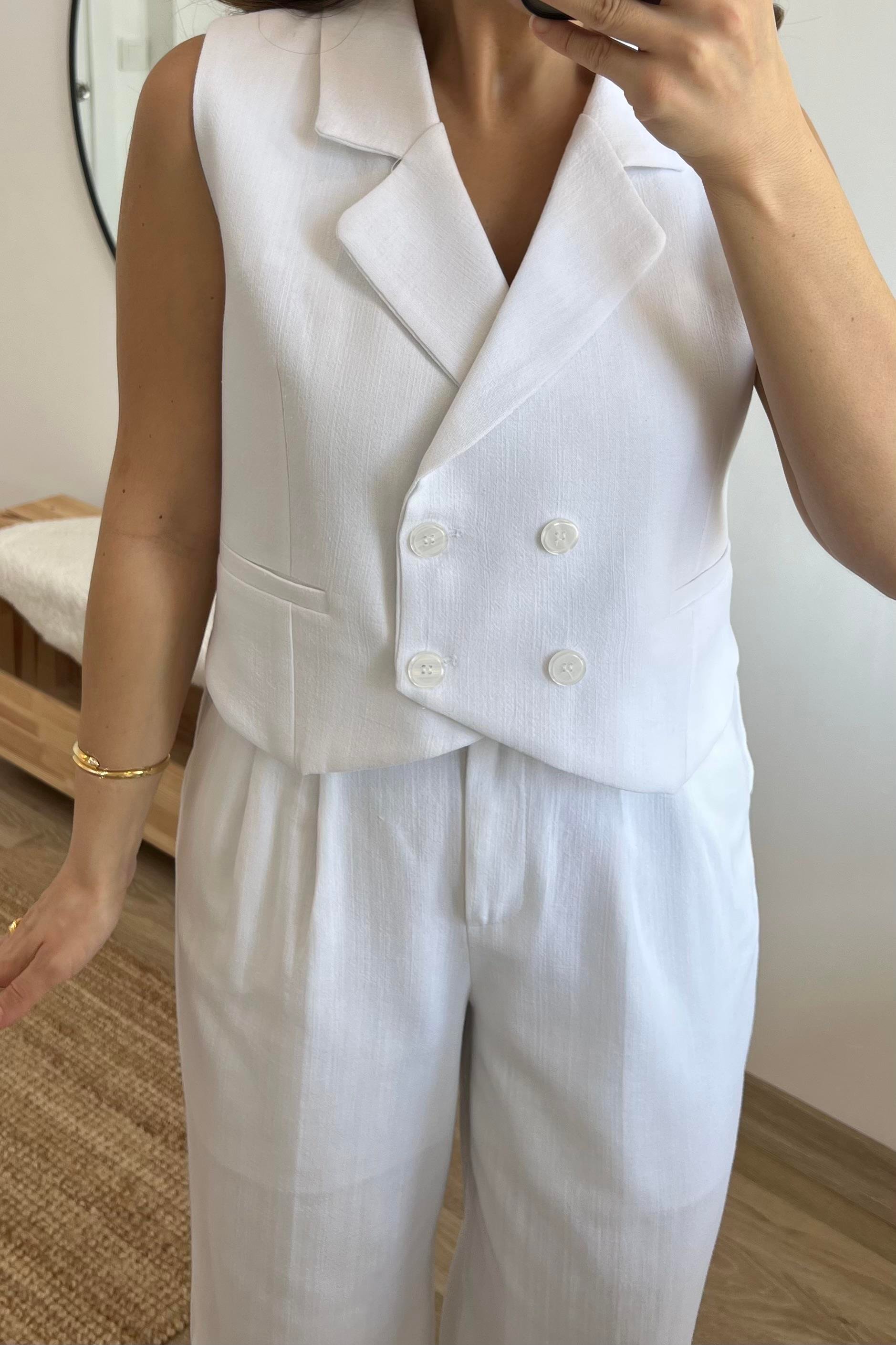 Beyaz Minimal Yelek Pantolon Takım uygun fiyatlarda www.butikhola.com adresinde