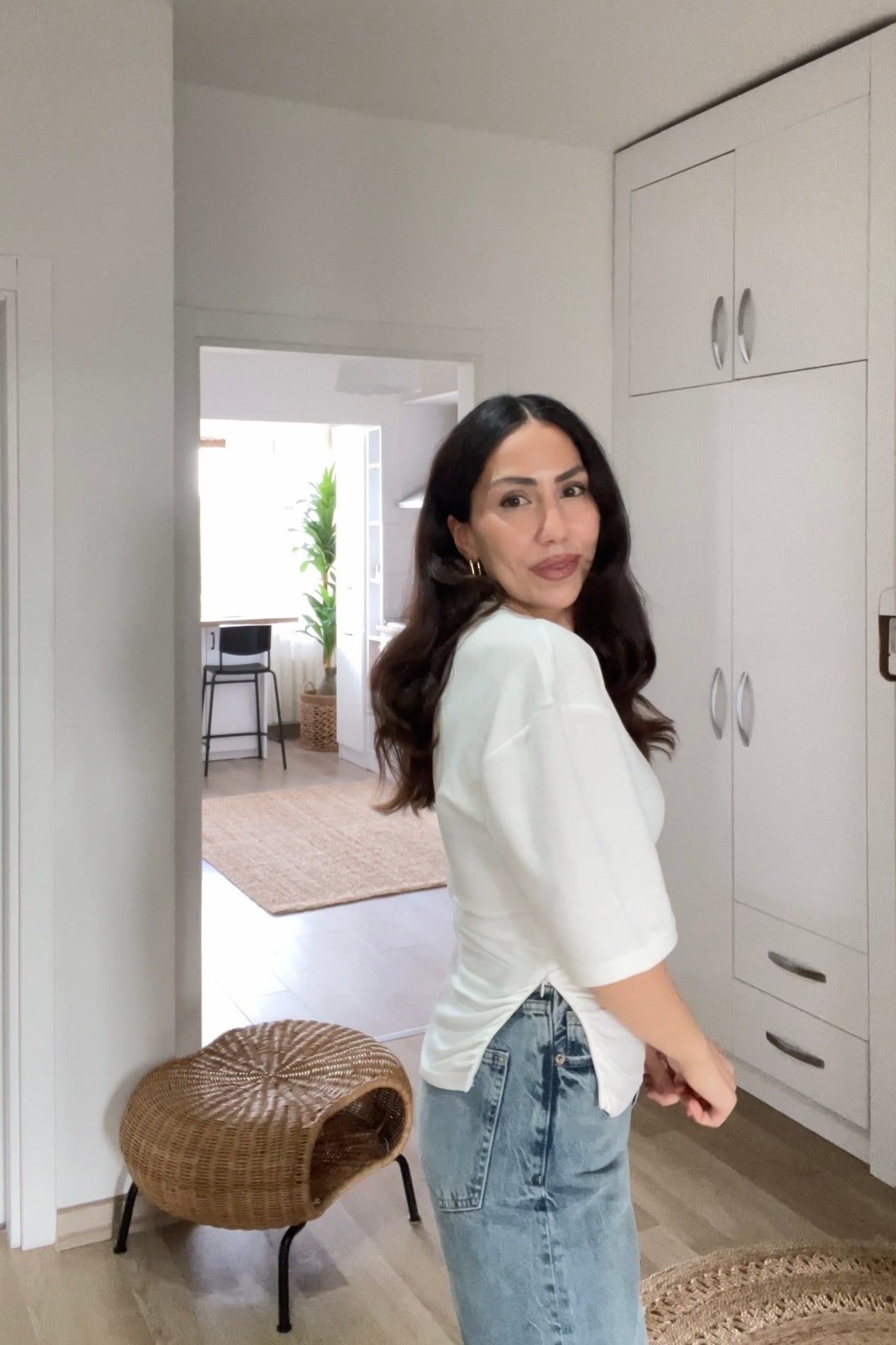 Beyaz Organik Pamuklu Fermuar Detaylı Büzgülü Tshirt uygun fiyatlarda www.butikhola.com adresinde