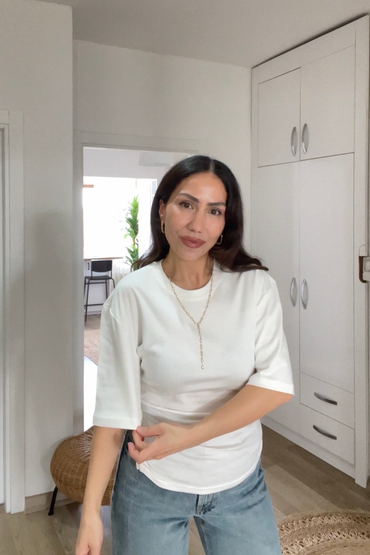 Beyaz Organik Pamuklu Fermuar Detaylı Büzgülü Tshirt uygun fiyatlarda www.butikhola.com adresinde