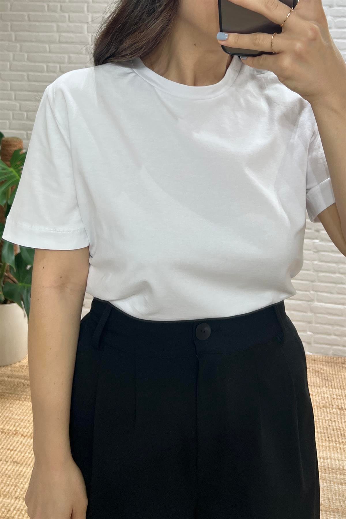 Beyaz Orjinal Marka Likralı Basic Tshirt uygun fiyatlarda www.butikhola.com adresinde
