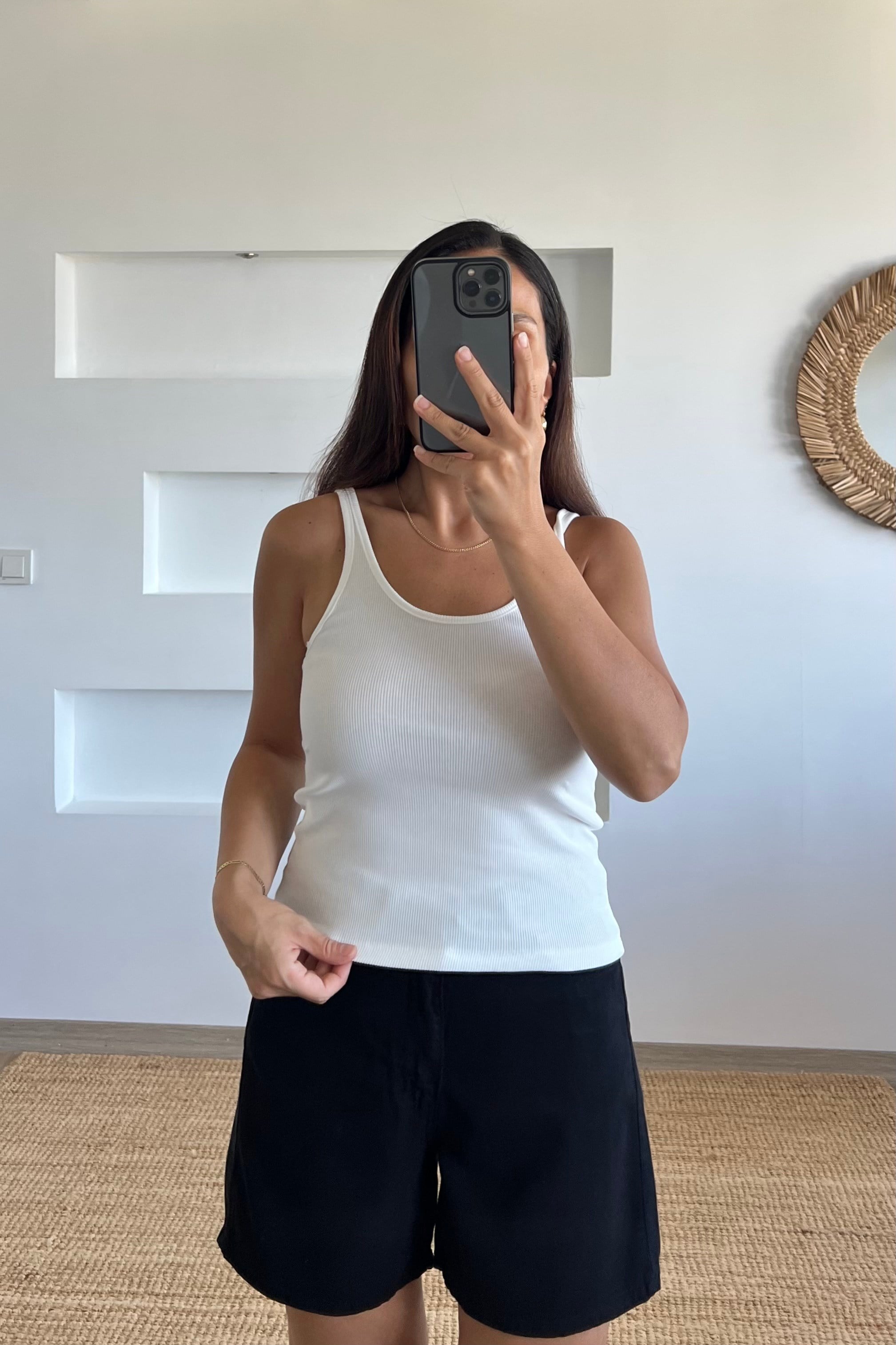 Beyaz U Yaka Askılı Fitilli Atlet uygun fiyatlarda www.butikhola.com adresinde