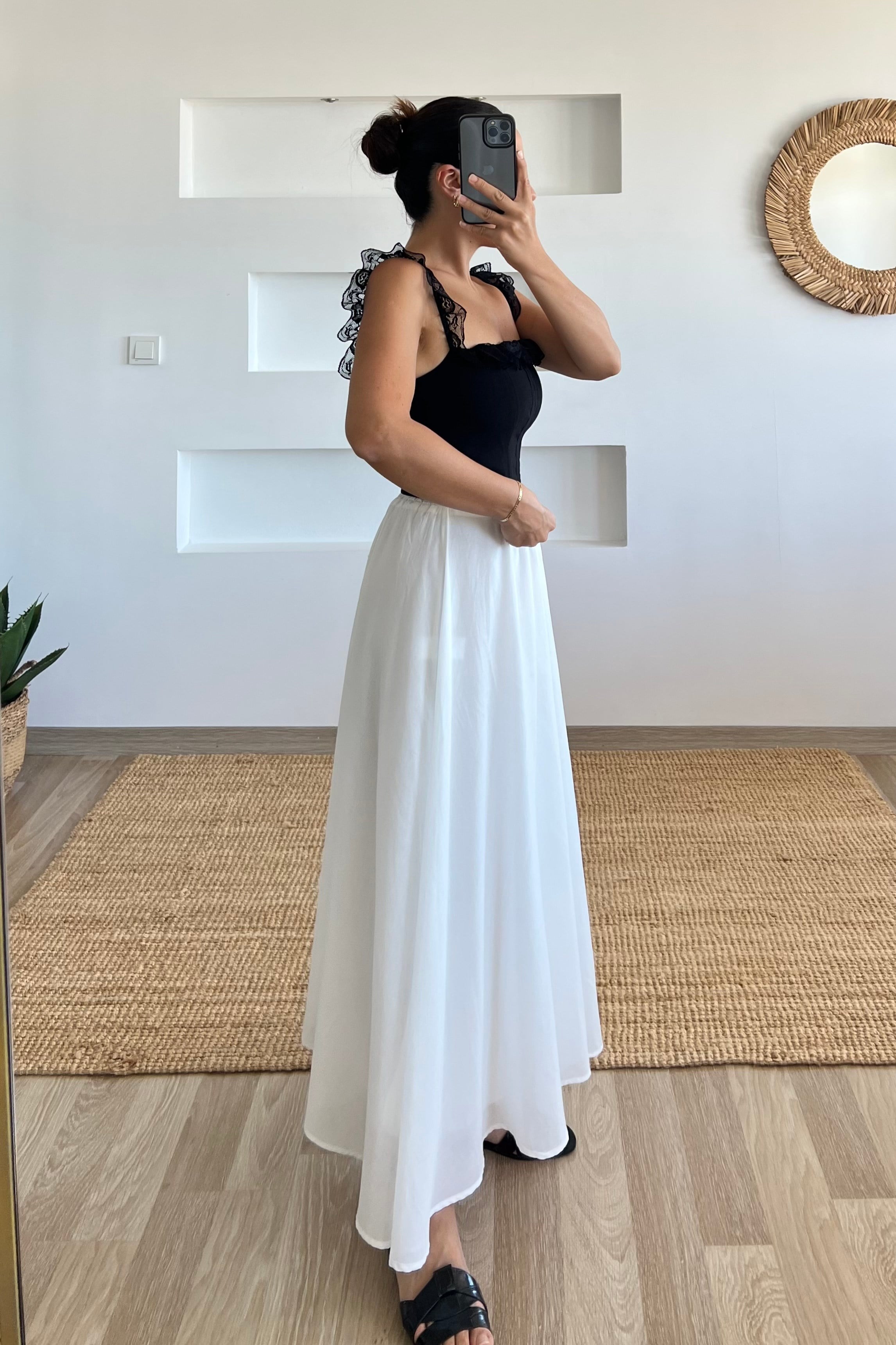 Beyaz Uzun Astarlı Beli Lastikli Etek uygun fiyatlarda www.butikhola.com adresinde