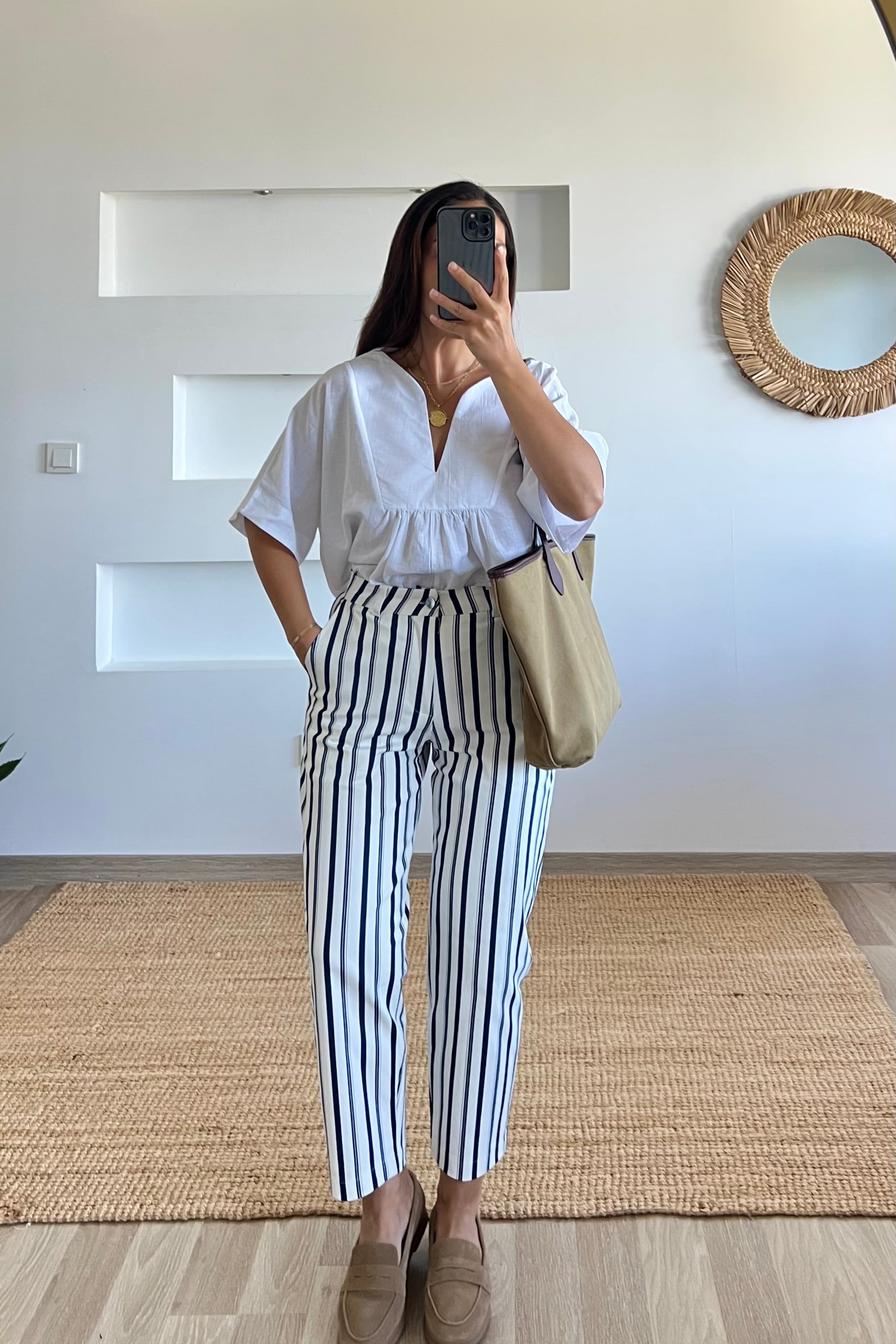 Beyaz V Yaka Oversize Keten Bluz uygun fiyatlarda www.butikhola.com adresinde