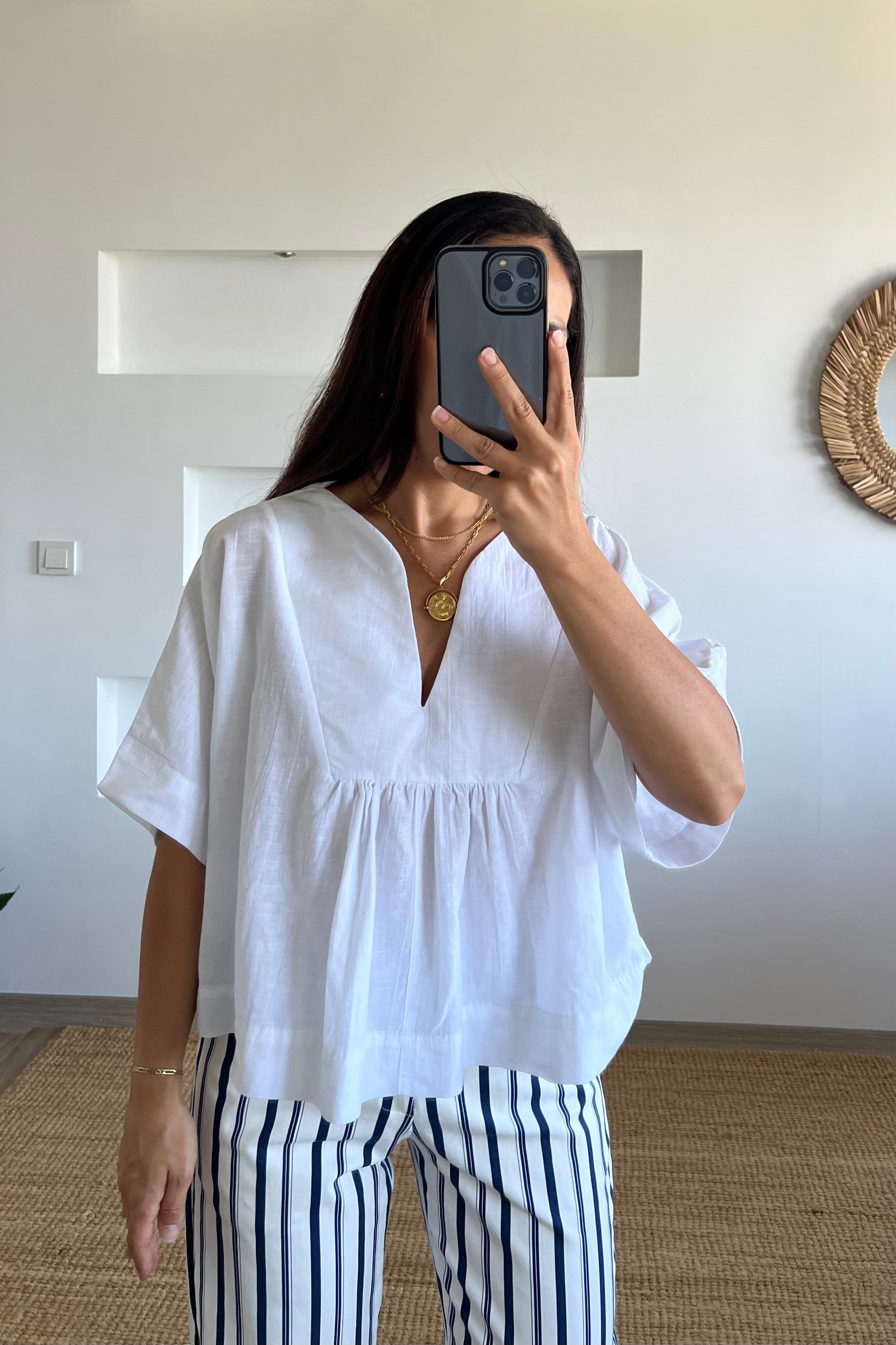 Beyaz V Yaka Oversize Keten Bluz uygun fiyatlarda www.butikhola.com adresinde