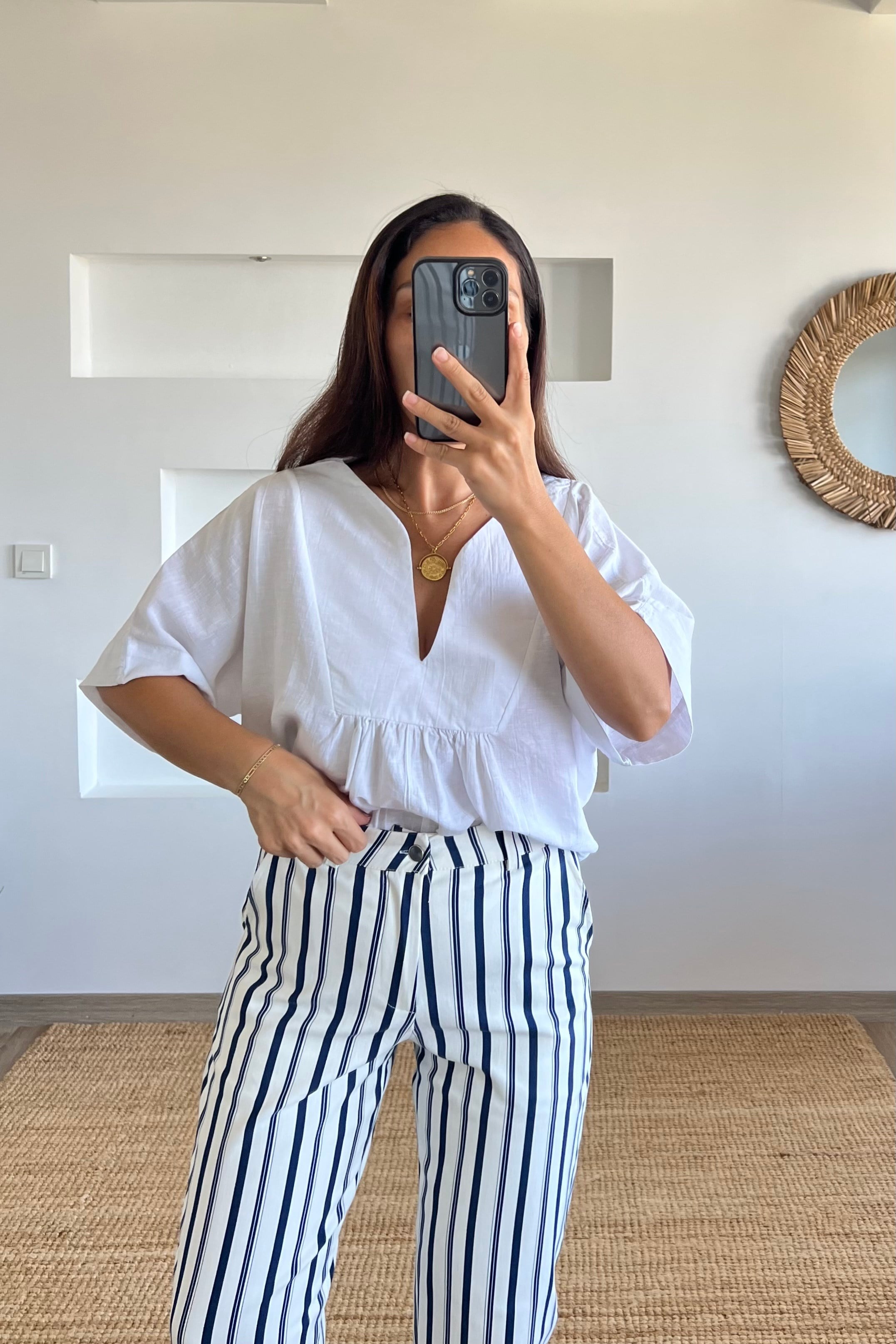Beyaz V Yaka Oversize Keten Bluz uygun fiyatlarda www.butikhola.com adresinde