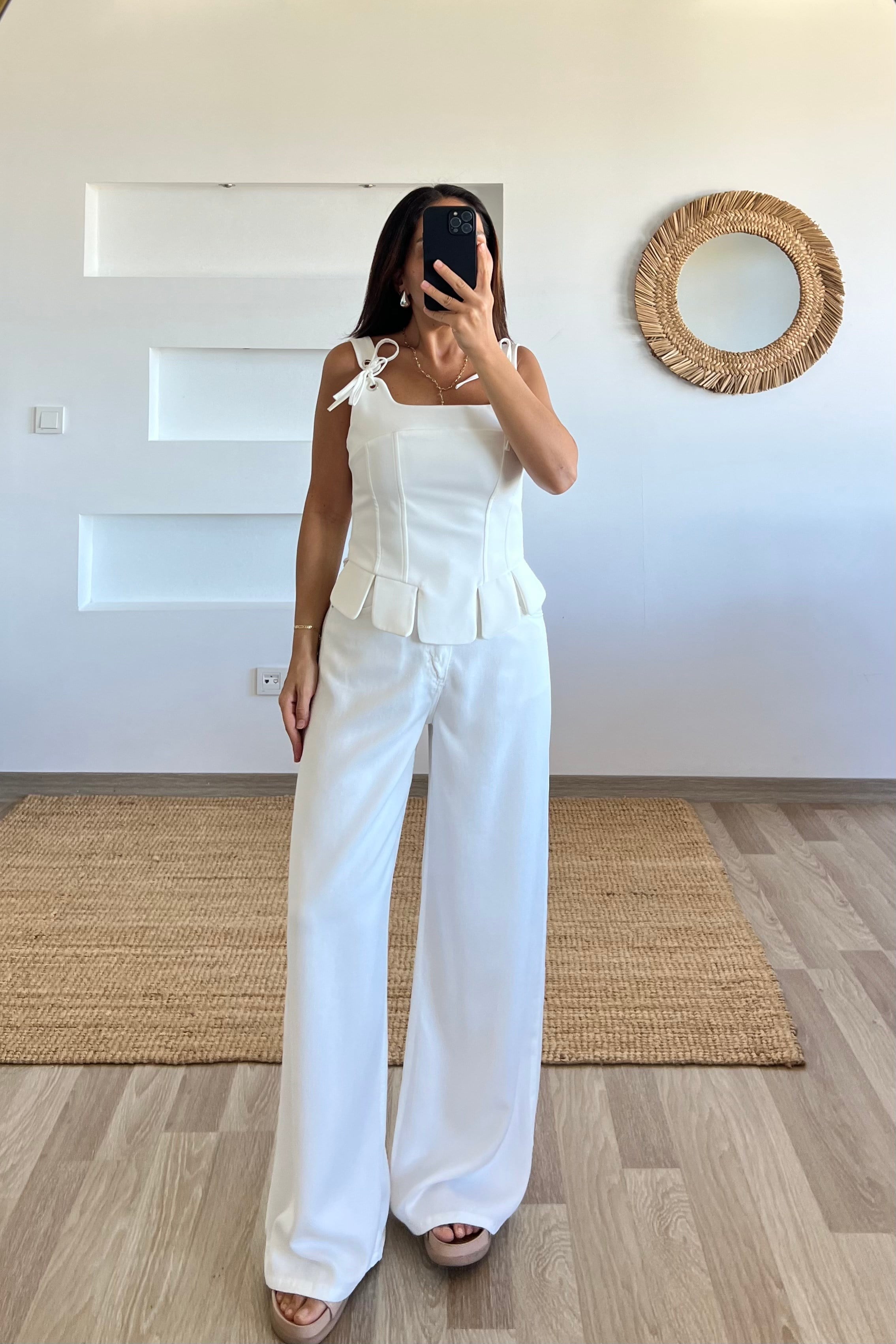 Beyaz Yumuşak Dokulu Beli Lastikli Jean uygun fiyatlarda www.butikhola.com adresinde