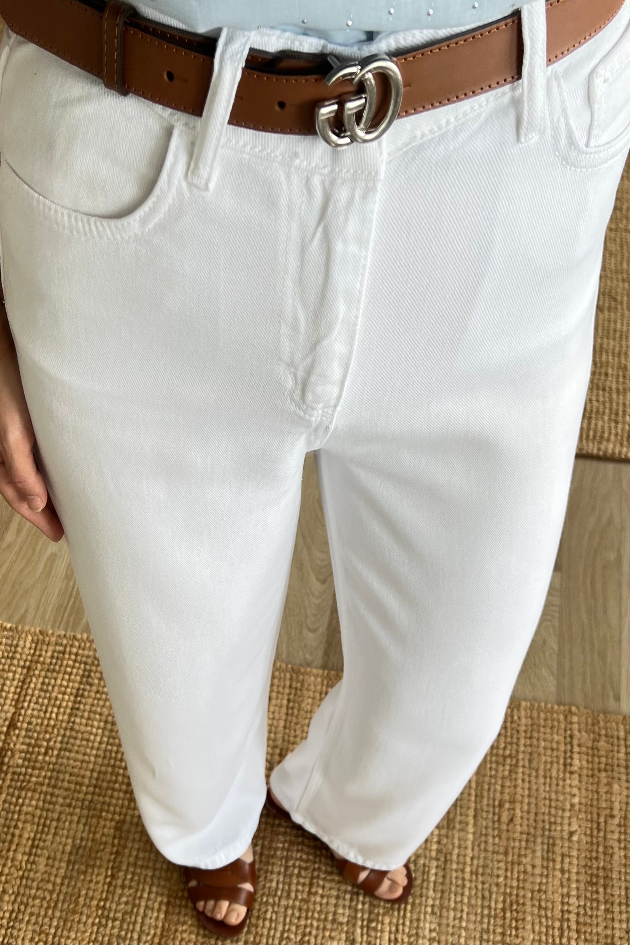 Beyaz Yumuşak Dokulu Jean uygun fiyatlarda www.butikhola.com adresinde