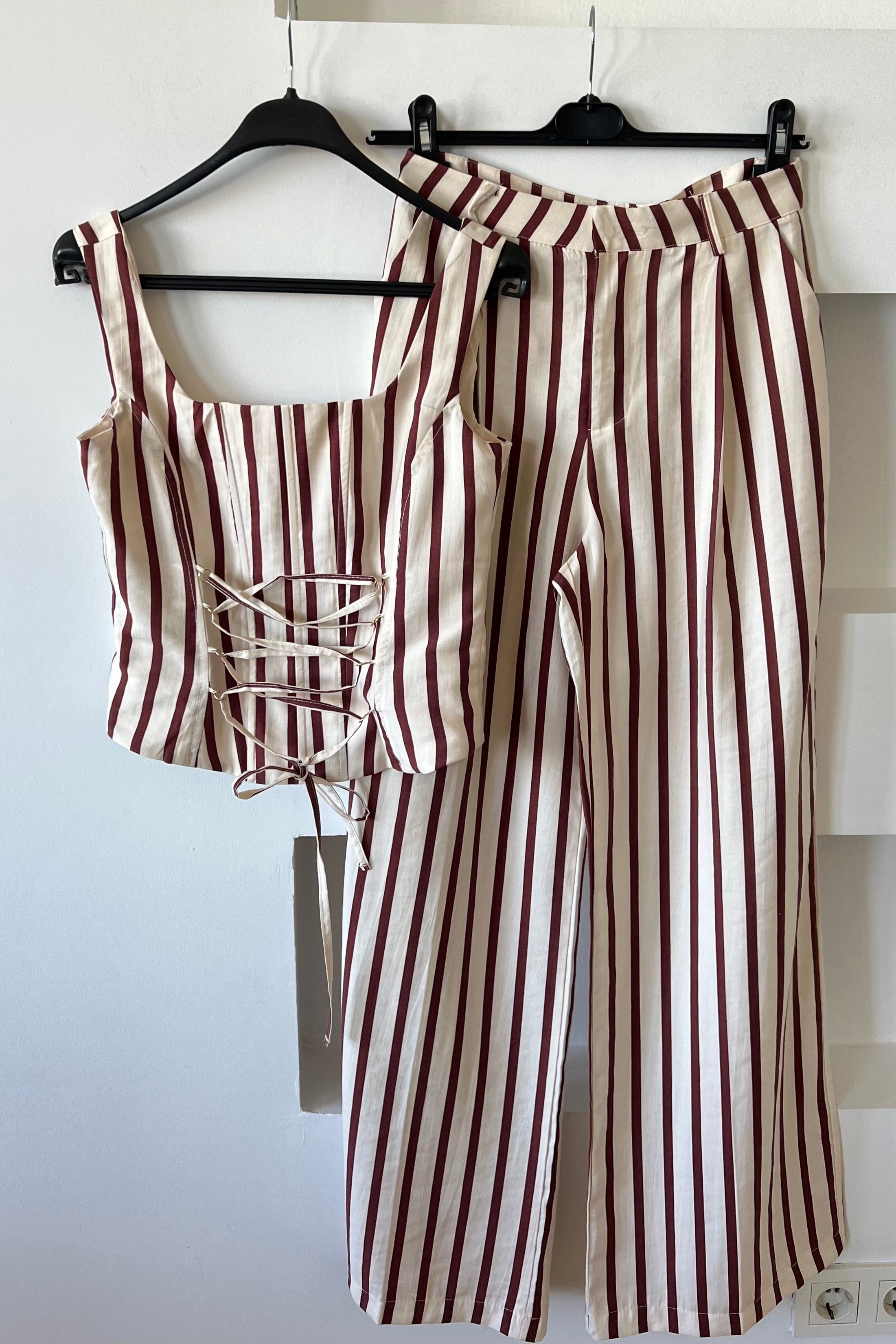Bordo Çizgili Marin Korse Takım uygun fiyatlarda www.butikhola.com adresinde