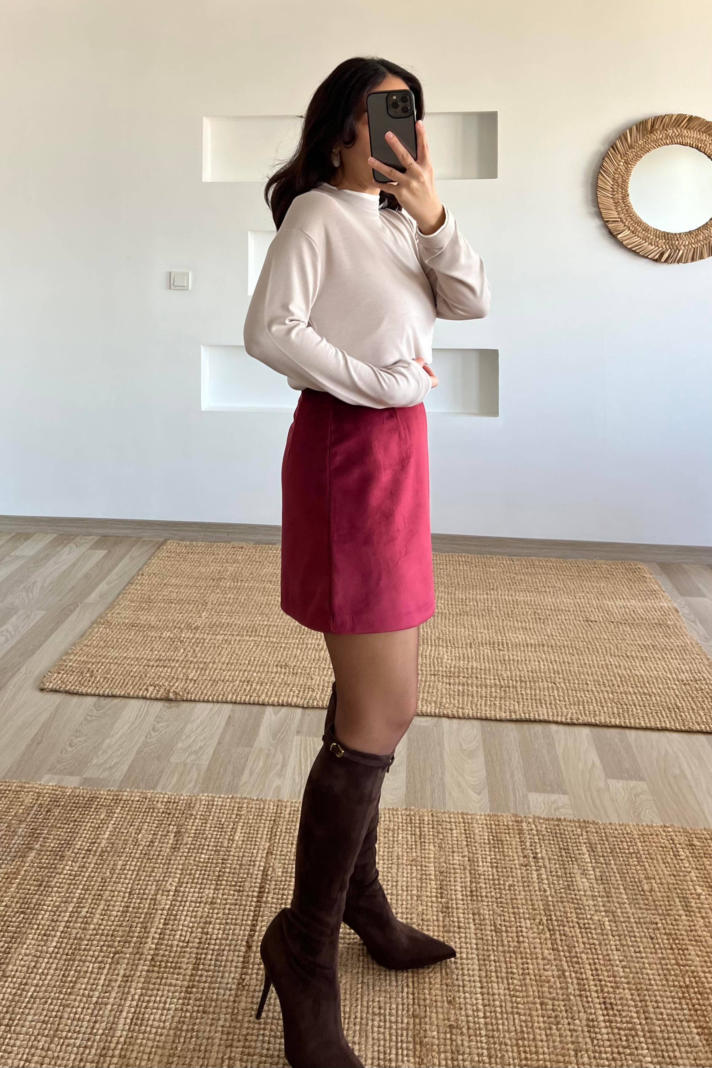 Bordo Kadife Mini Etek uygun fiyatlarda www.butikhola.com adresinde