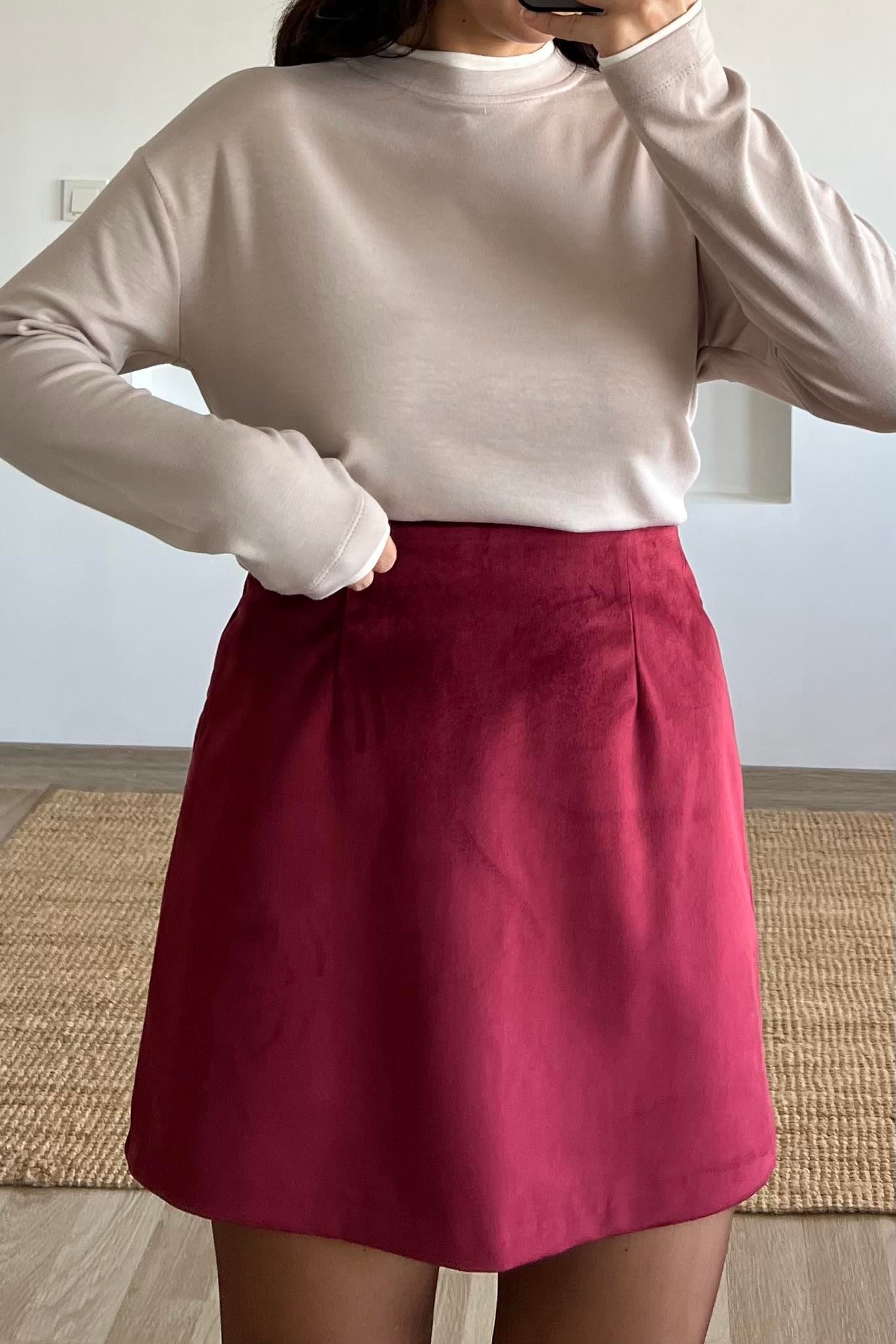 Bordo Kadife Mini Etek uygun fiyatlarda www.butikhola.com adresinde