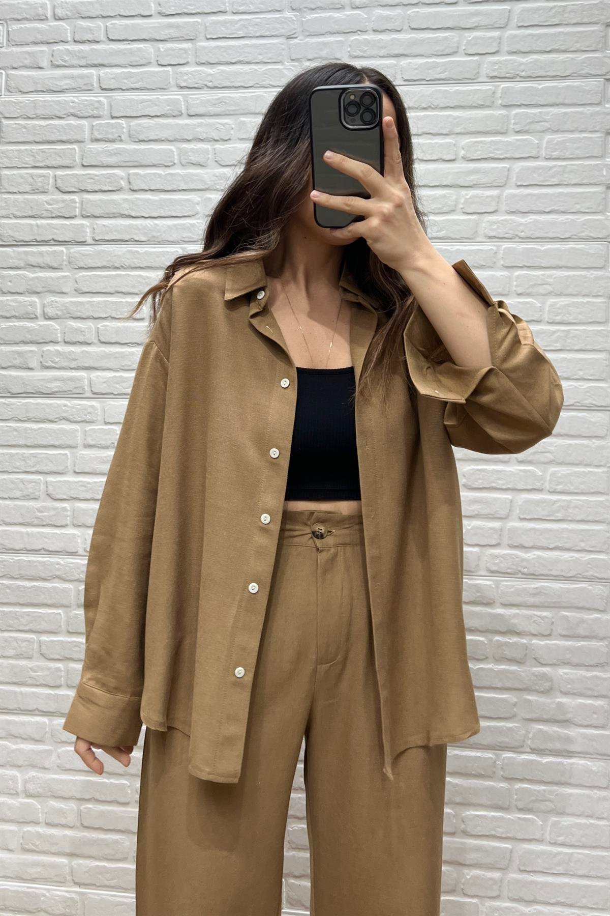Camel Keten Sedef Düğmeli Gömlek Pantolon Takım uygun fiyatlarda www.butikhola.com adresinde