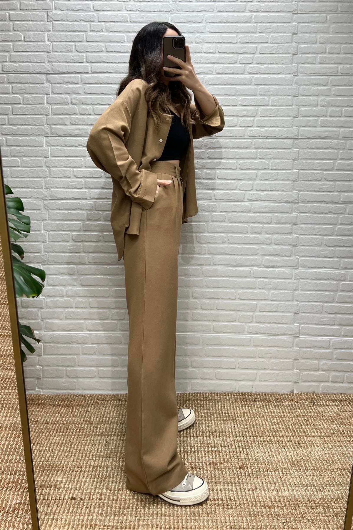 Camel Keten Sedef Düğmeli Gömlek Pantolon Takım uygun fiyatlarda www.butikhola.com adresinde