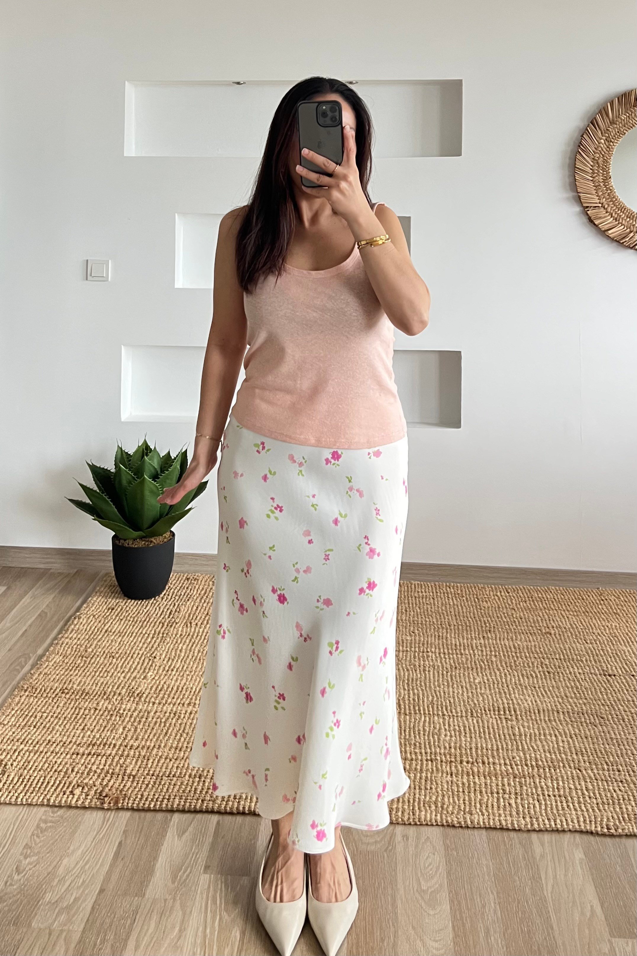 Çiçek Desenli Beli Lastikli Saten Etek uygun fiyatlarda www.butikhola.com adresinde
