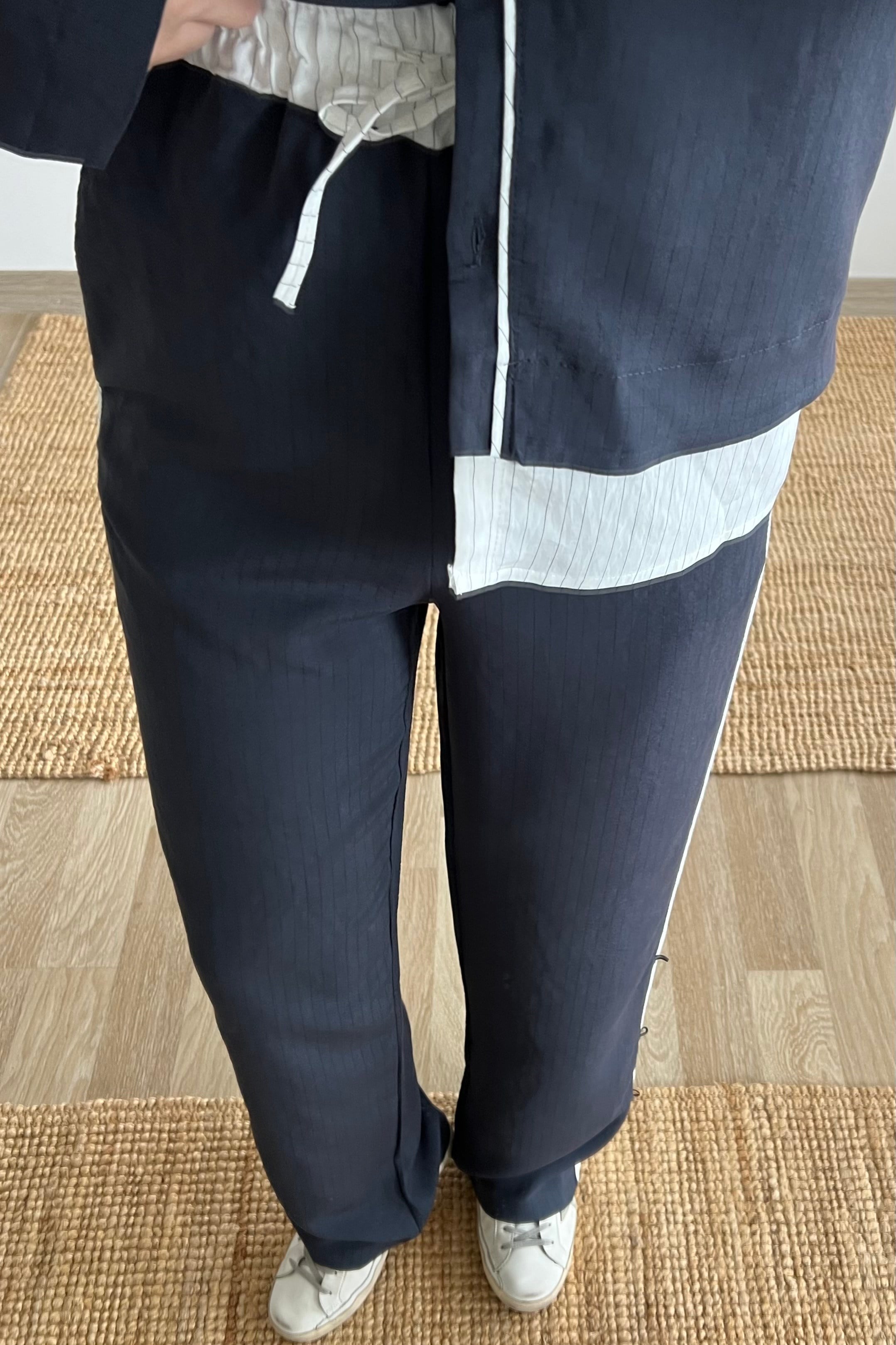 Çizgili Tasarım Tensel Takım uygun fiyatlarda www.butikhola.com adresinde