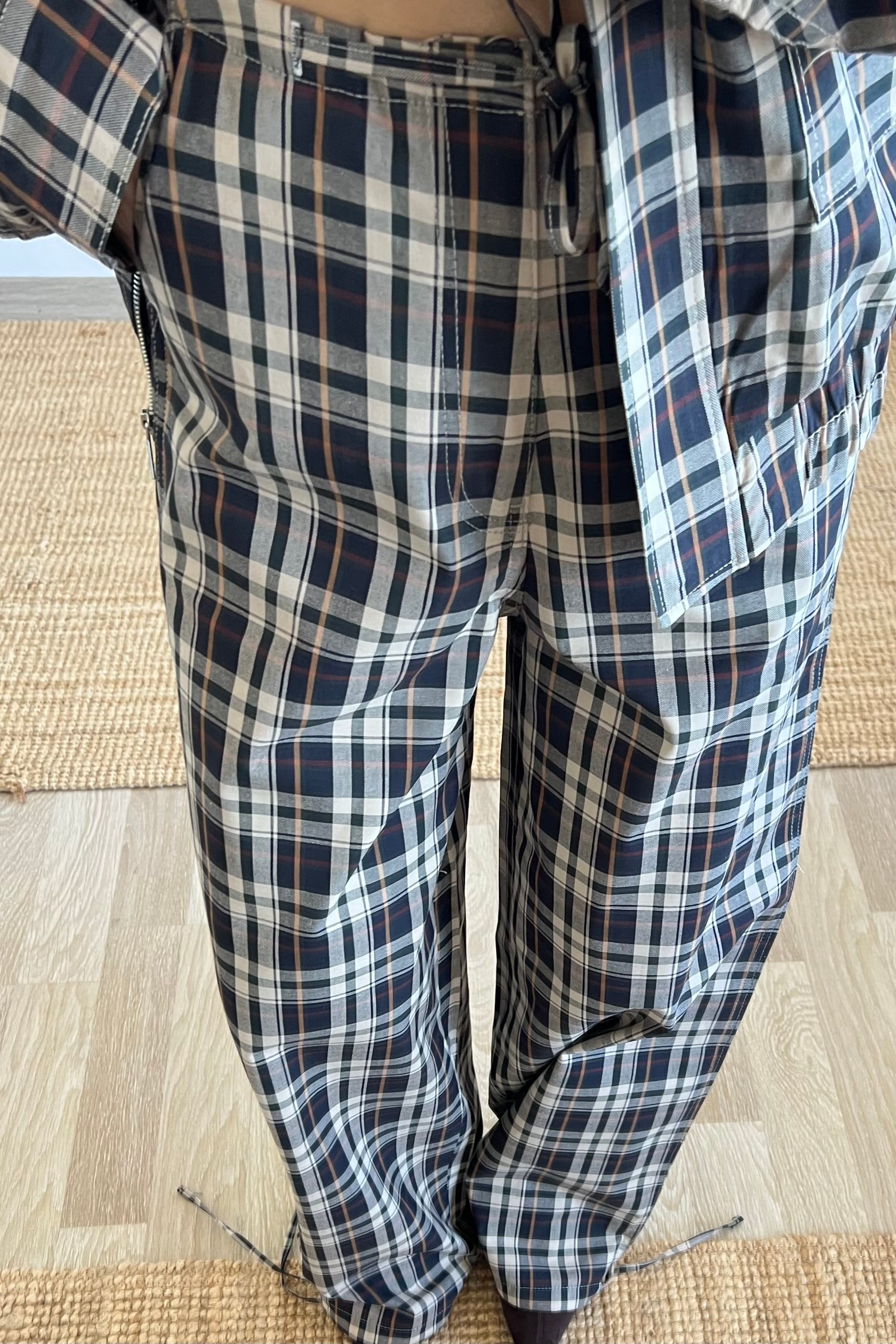 Ekose Desenli Pantolon uygun fiyatlarda www.butikhola.com adresinde
