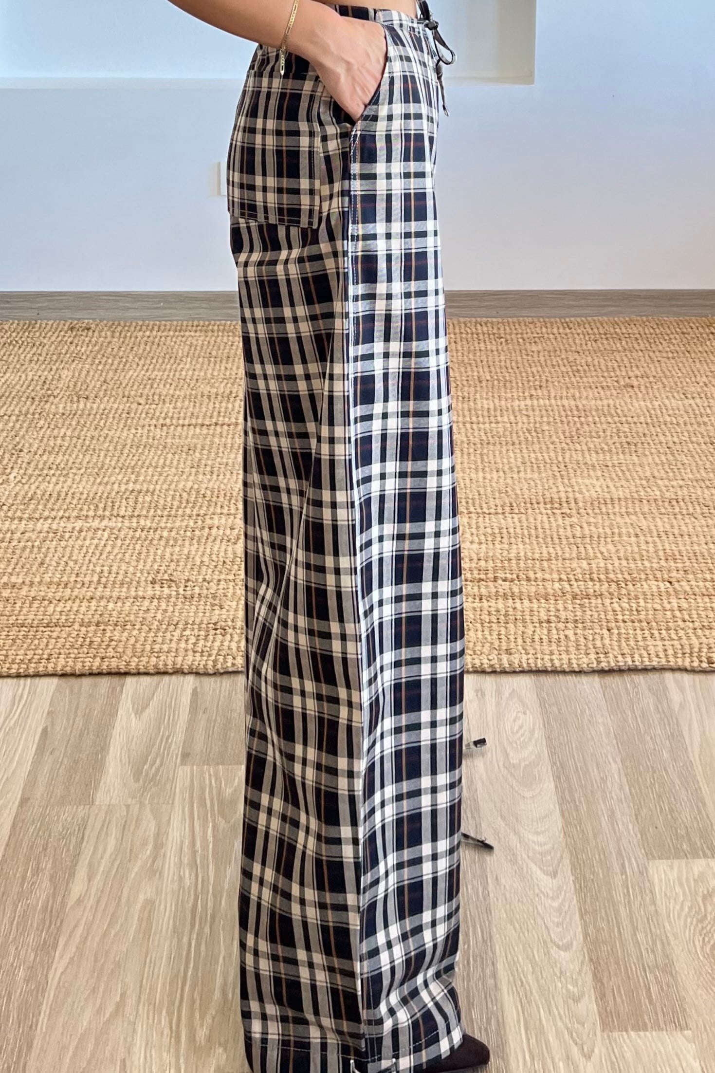 Ekose Desenli Pantolon uygun fiyatlarda www.butikhola.com adresinde