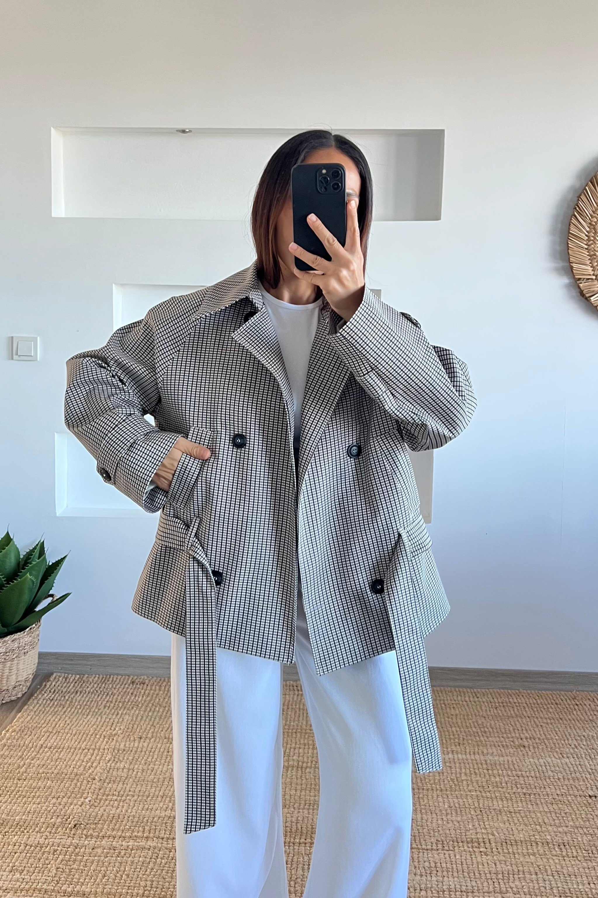 Ekose Kemerli Mng Trençkot uygun fiyatlarda www.butikhola.com adresinde