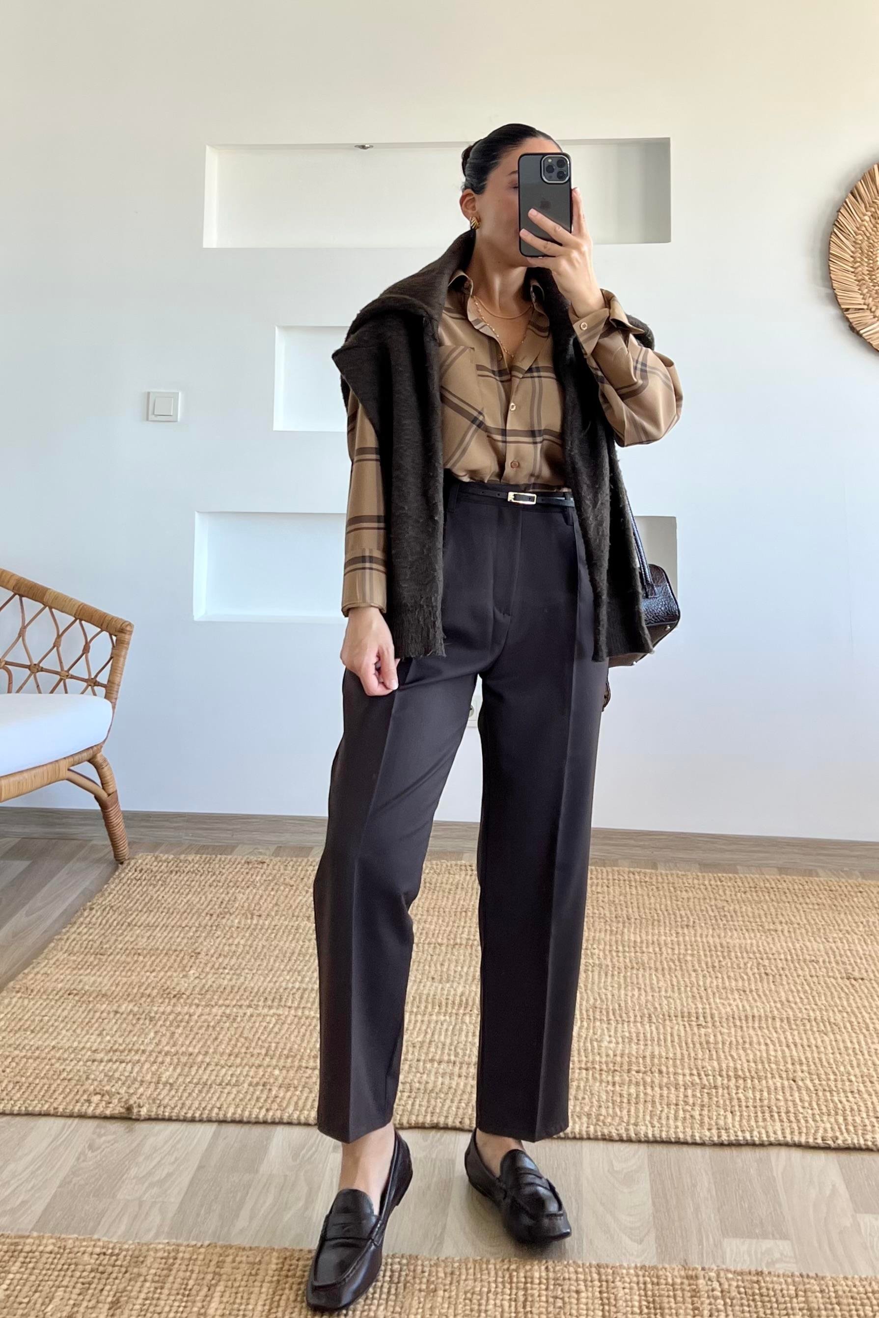 Ekoseli Büyük Cepli Gömlek uygun fiyatlarda www.butikhola.com adresinde