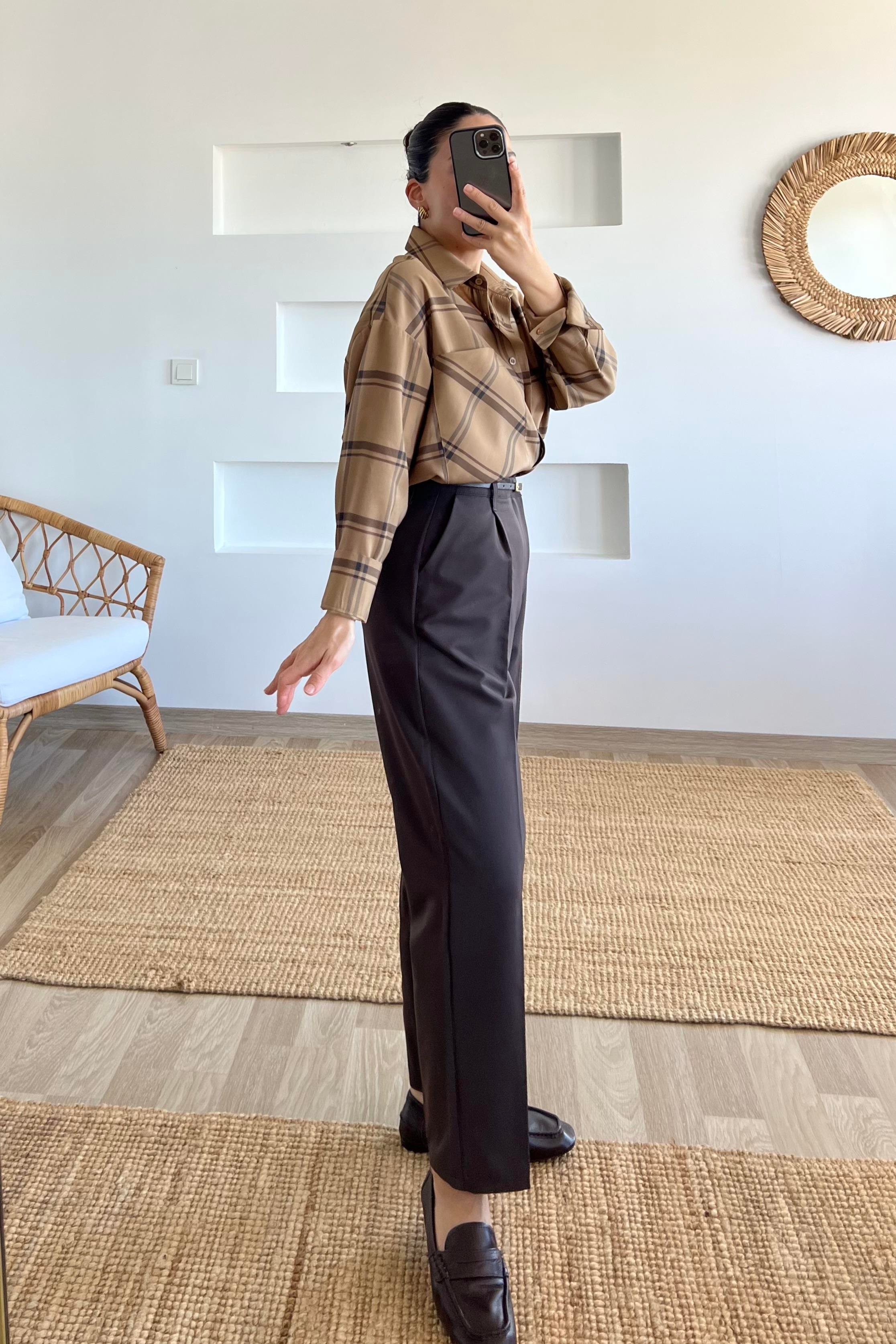 Ekoseli Büyük Cepli Gömlek uygun fiyatlarda www.butikhola.com adresinde