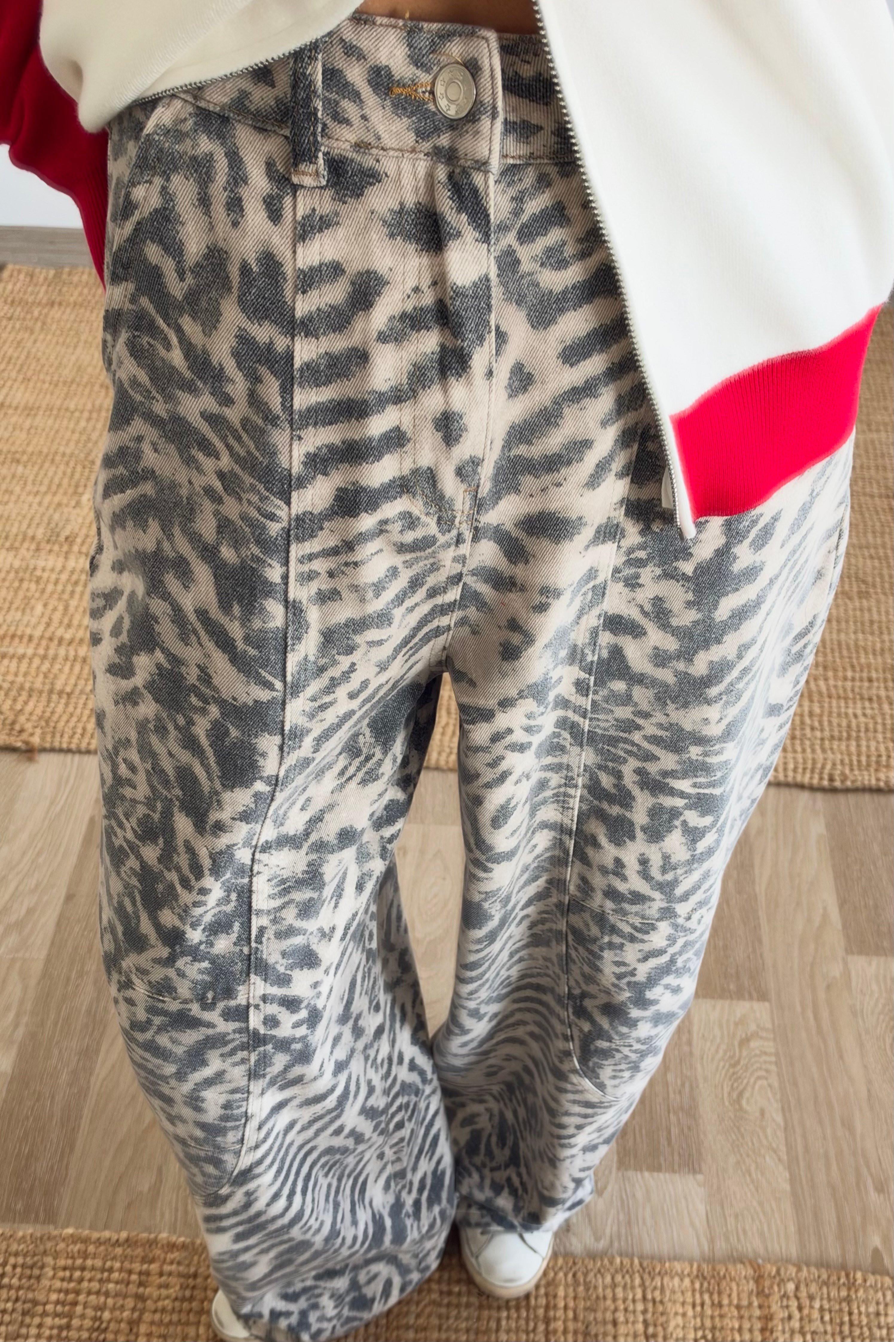 Ekru Animal Print Baggy Jean uygun fiyatlarda www.butikhola.com adresinde