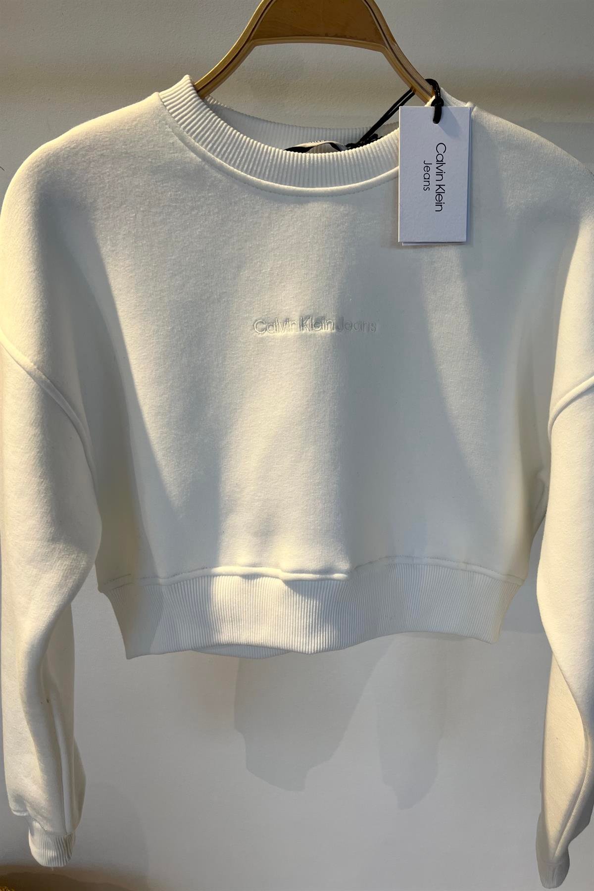 Ekru Ck Crop Sweatshirt uygun fiyatlarda www.butikhola.com adresinde