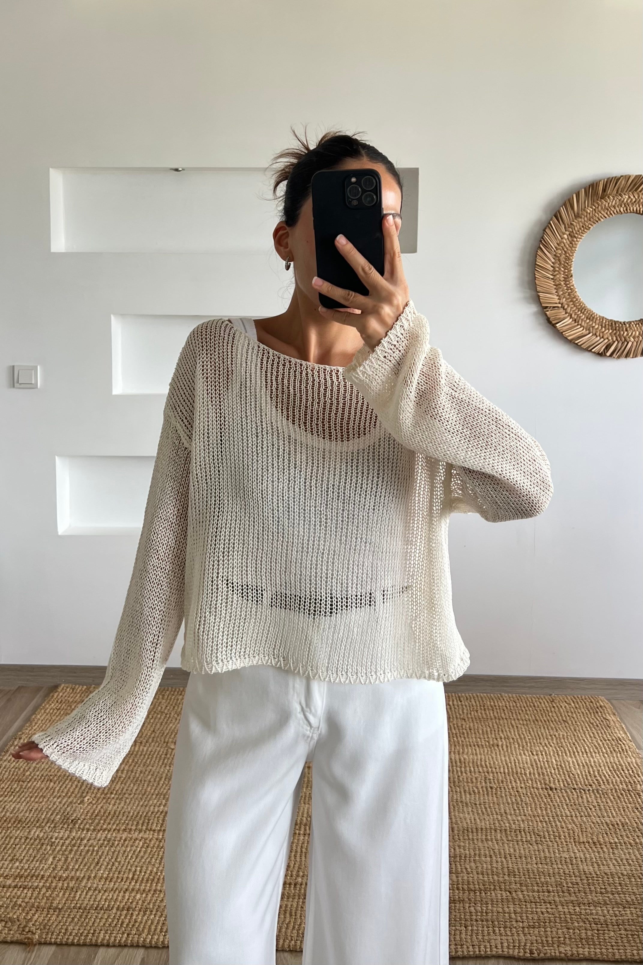 Ekru Kayık Yaka Ajurlu Bluz uygun fiyatlarda www.butikhola.com adresinde