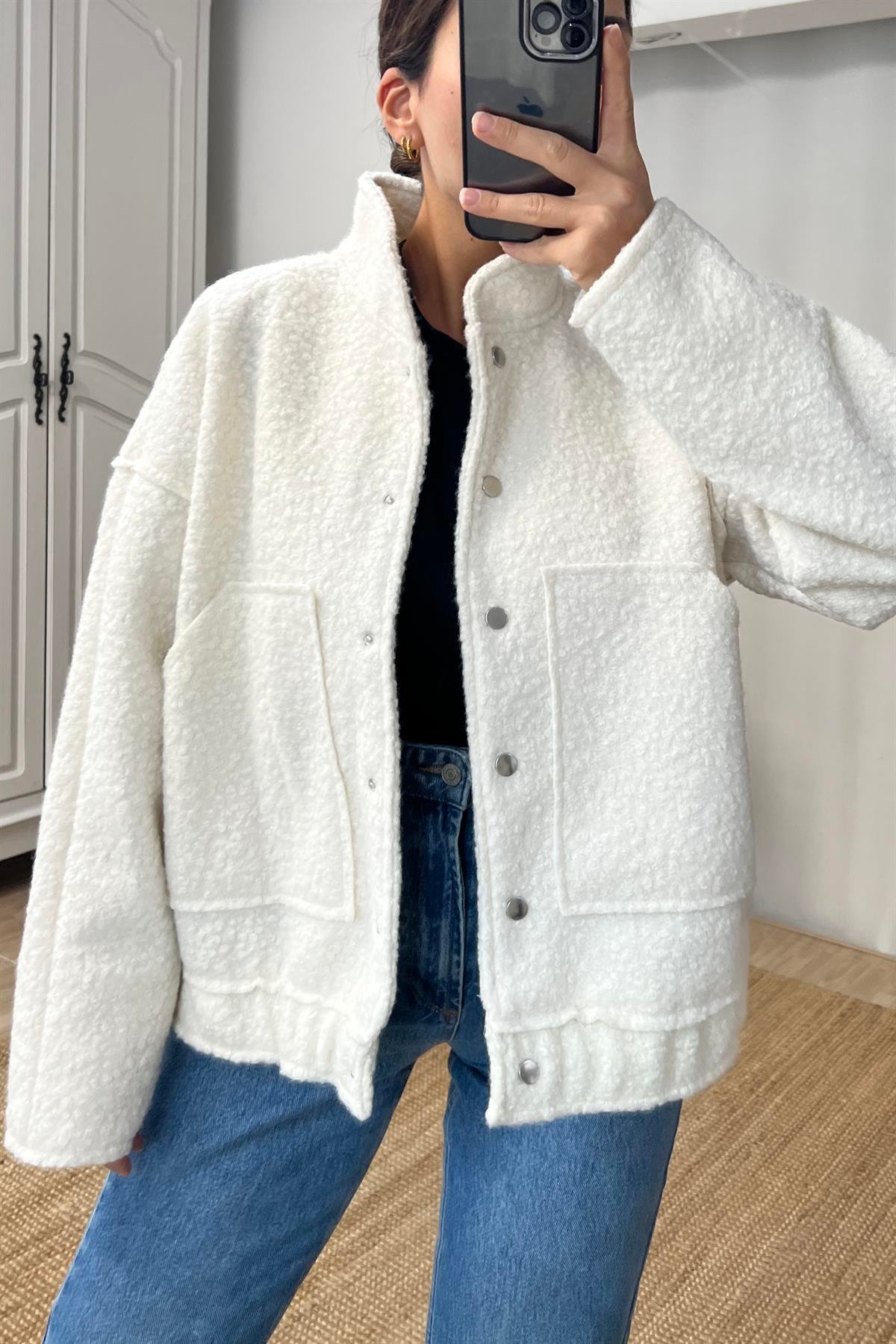 Ekru Premium Bomber Ceket uygun fiyatlarda www.butikhola.com adresinde