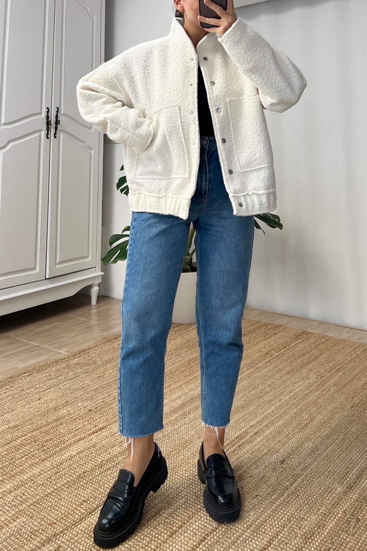 Ekru Premium Bomber Ceket uygun fiyatlarda www.butikhola.com adresinde