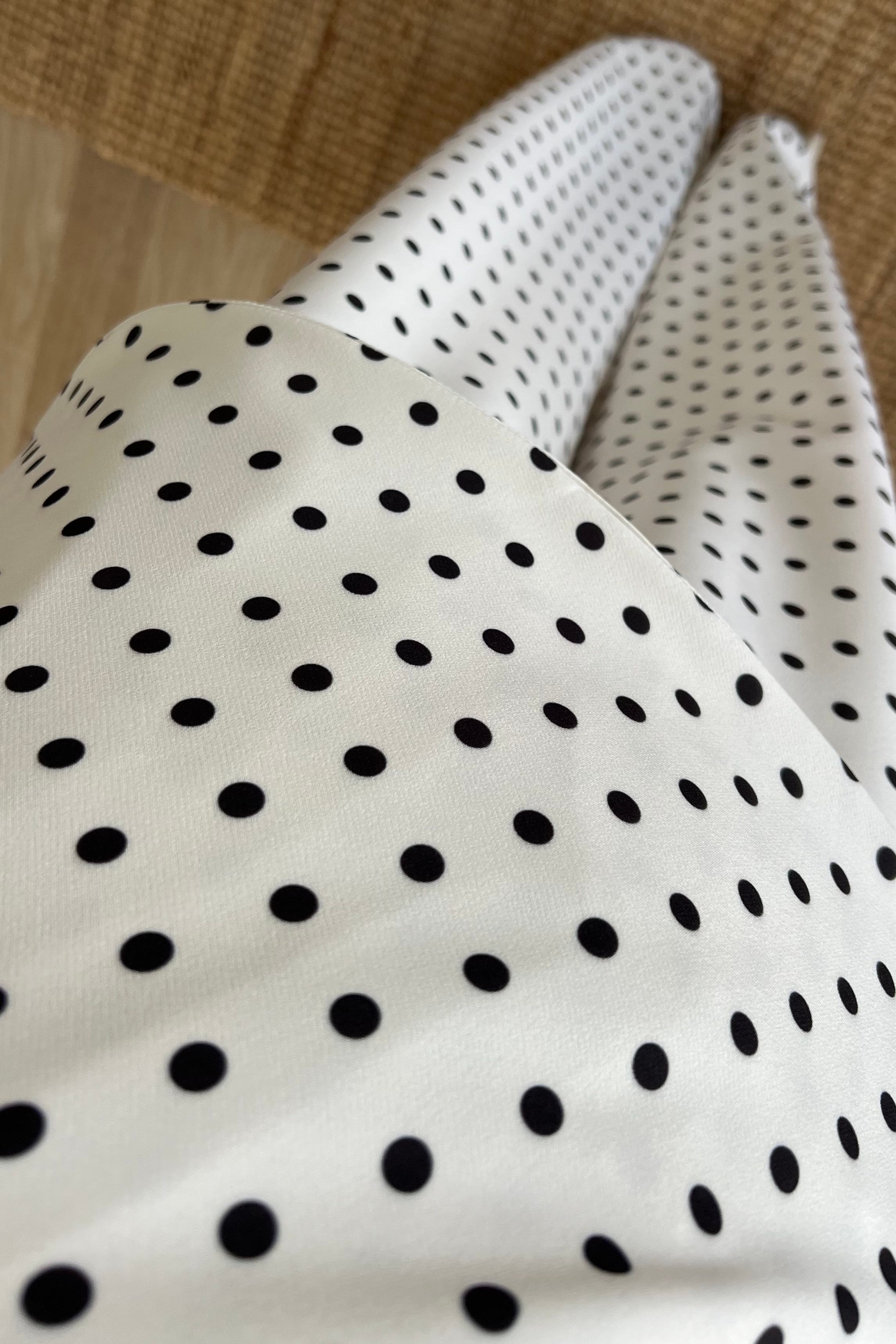 Ekru Puantiyeli Ayarlanabilir Askılı Bluz Pantolon Takım uygun fiyatlarda www.butikhola.com adresinde