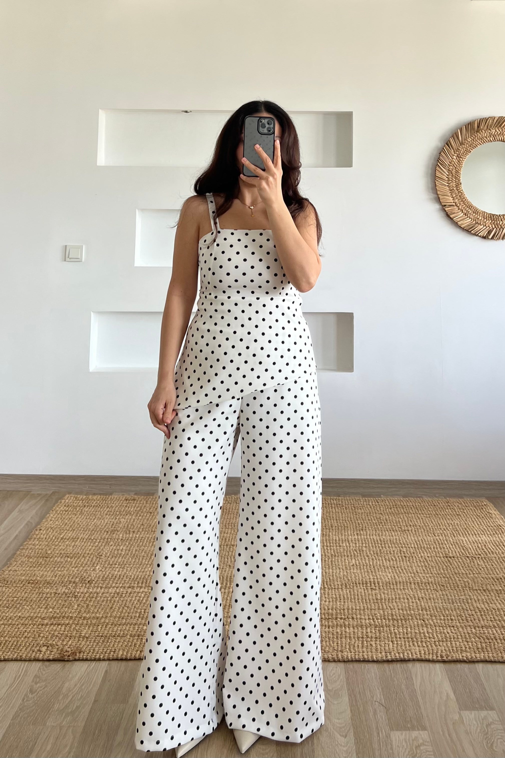 Ekru Puantiyeli Ayarlanabilir Askılı Bluz Pantolon Takım uygun fiyatlarda www.butikhola.com adresinde