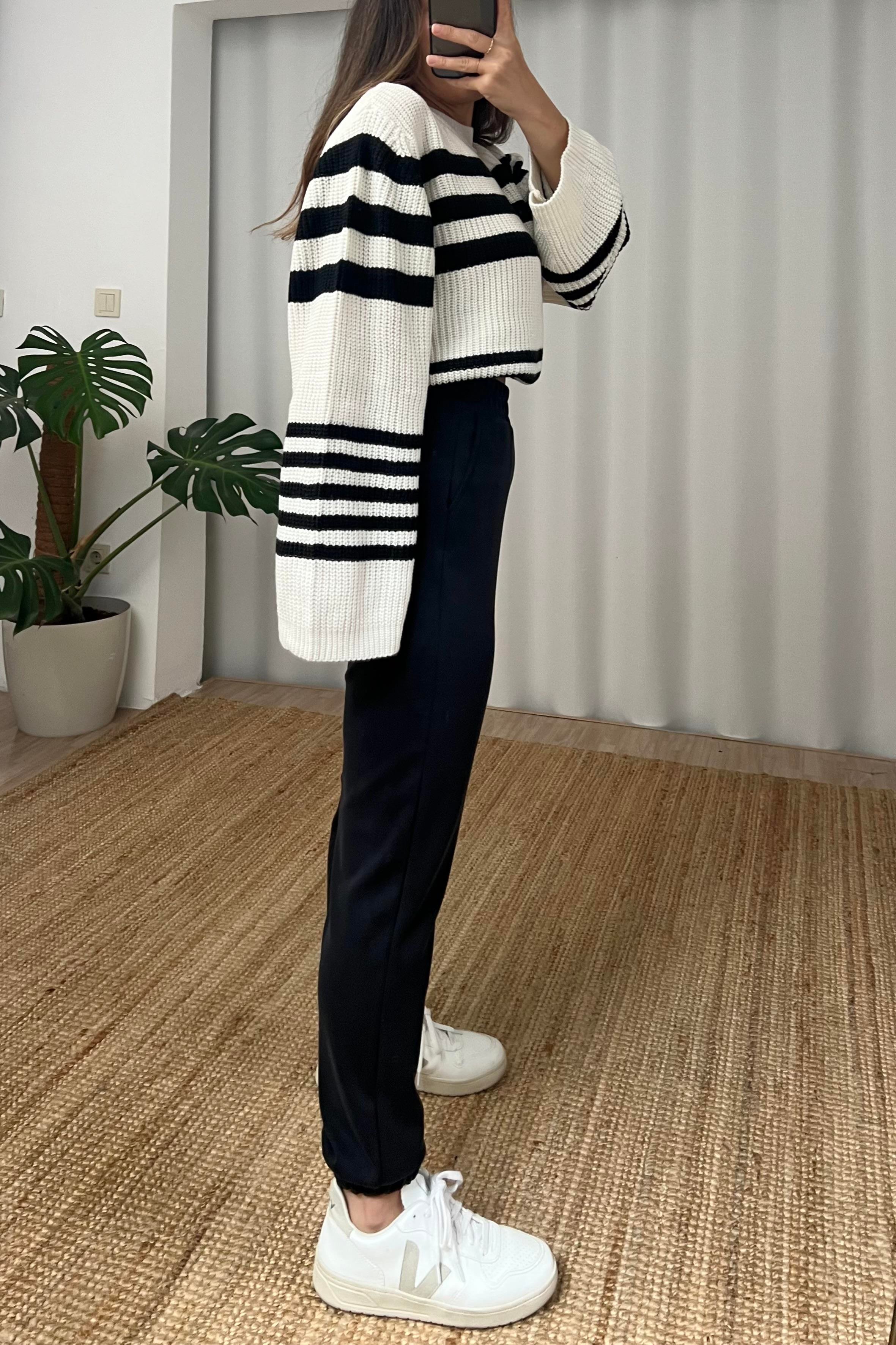 Ekru Siyah Çizgili Salaş Kazak uygun fiyatlarda www.butikhola.com adresinde