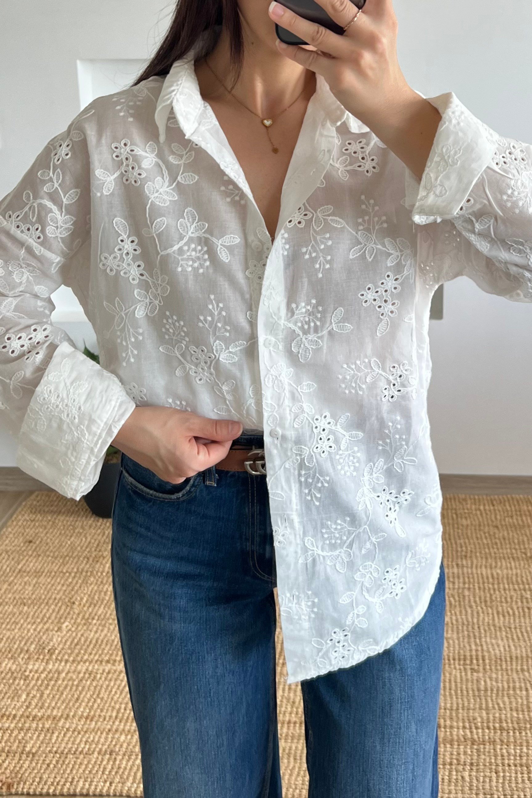 Flora Fisto İşlemeli Gömlek uygun fiyatlarda www.butikhola.com adresinde