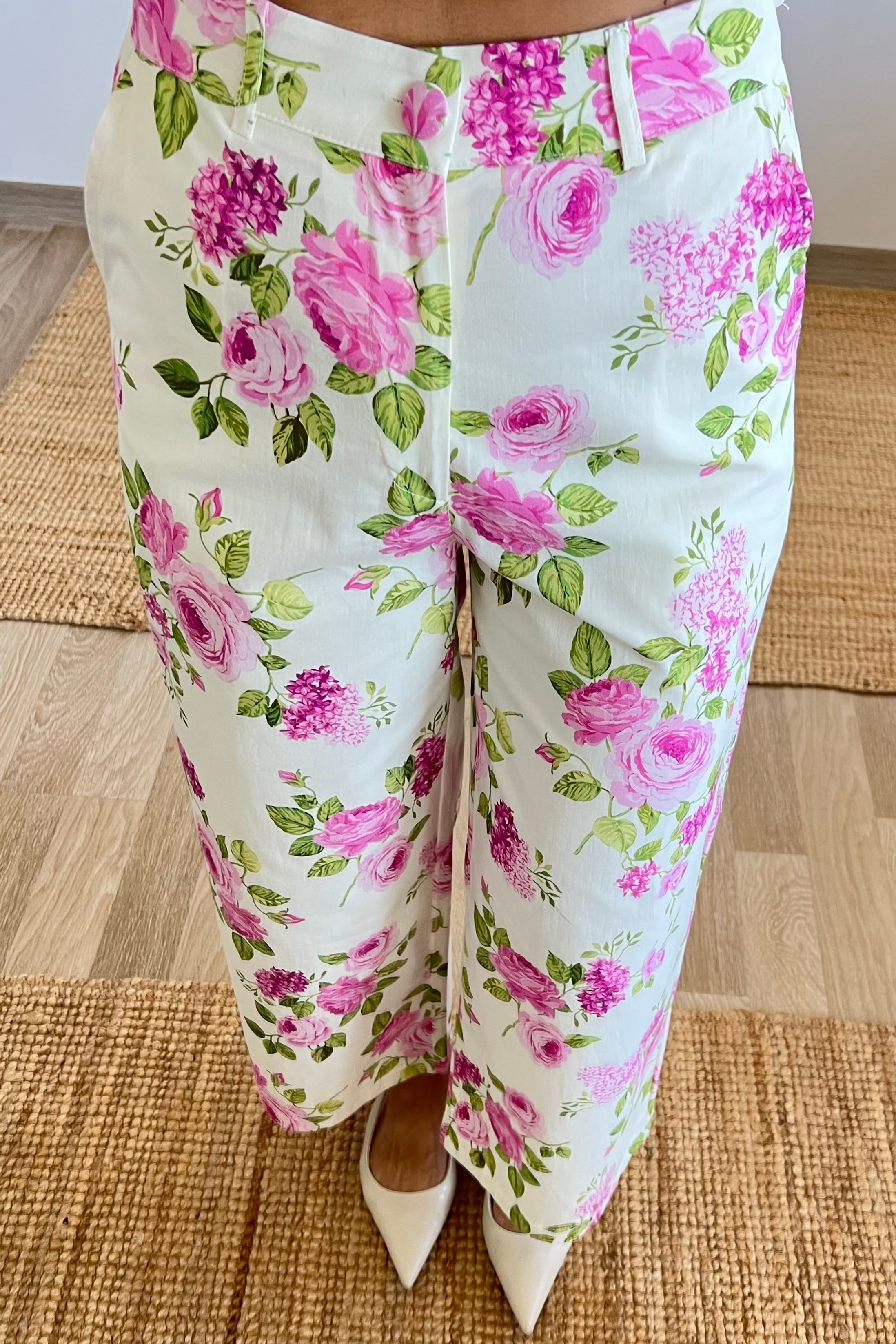 Floral Desenli Korse Takım uygun fiyatlarda www.butikhola.com adresinde