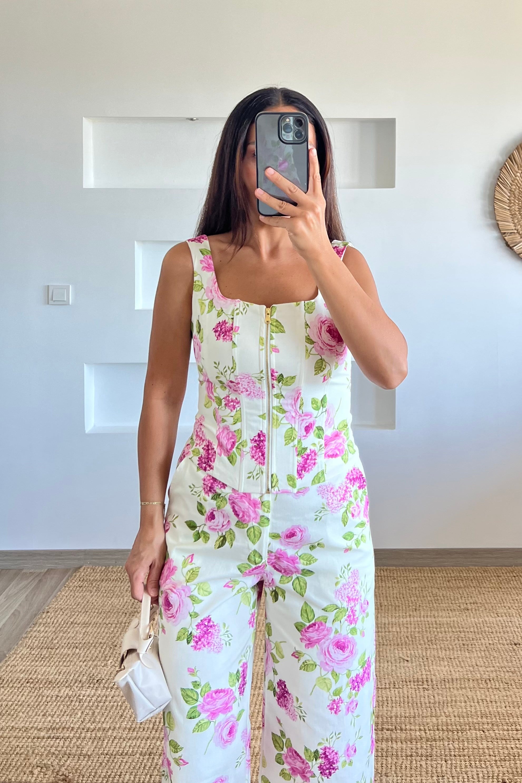 Floral Desenli Korse Takım uygun fiyatlarda www.butikhola.com adresinde