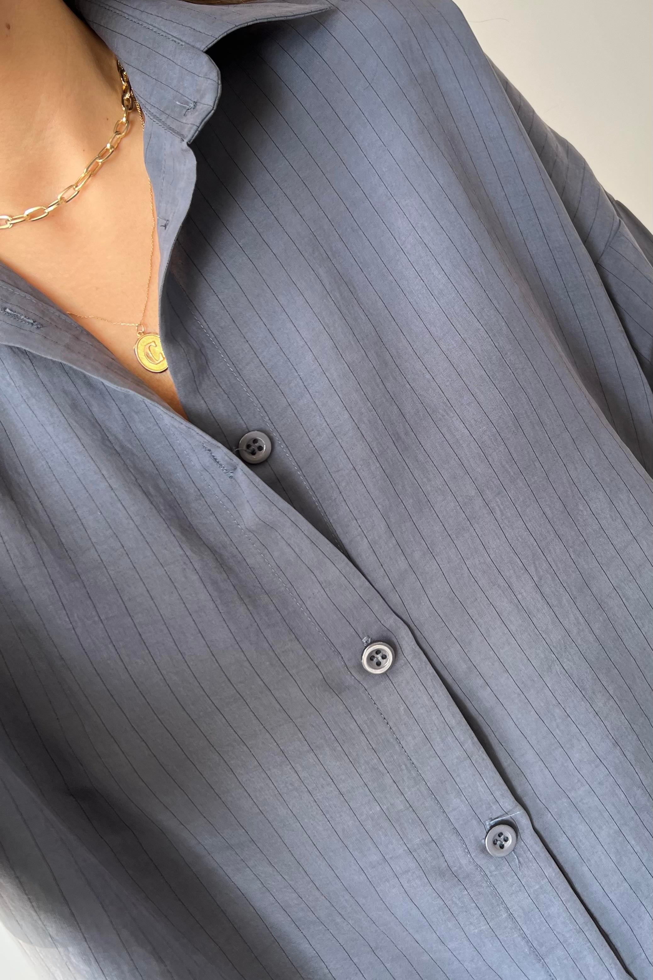 Füme Çizgili Dökümlü Tensel Gömlek uygun fiyatlarda www.butikhola.com adresinde