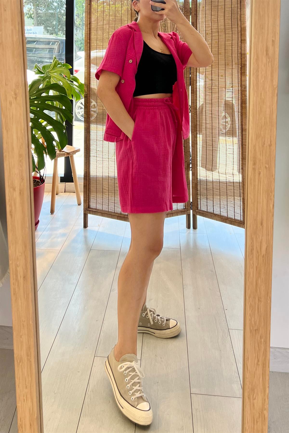 Fuşya Müslin Şehir Boy Şort Gömlek Takım uygun fiyatlarda www.butikhola.com adresinde