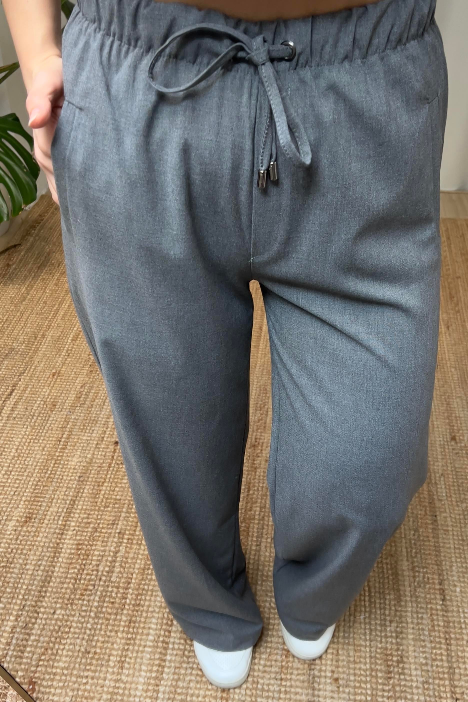 Gri Beli Elastik Geniş Paça Pantolon uygun fiyatlarda www.butikhola.com adresinde