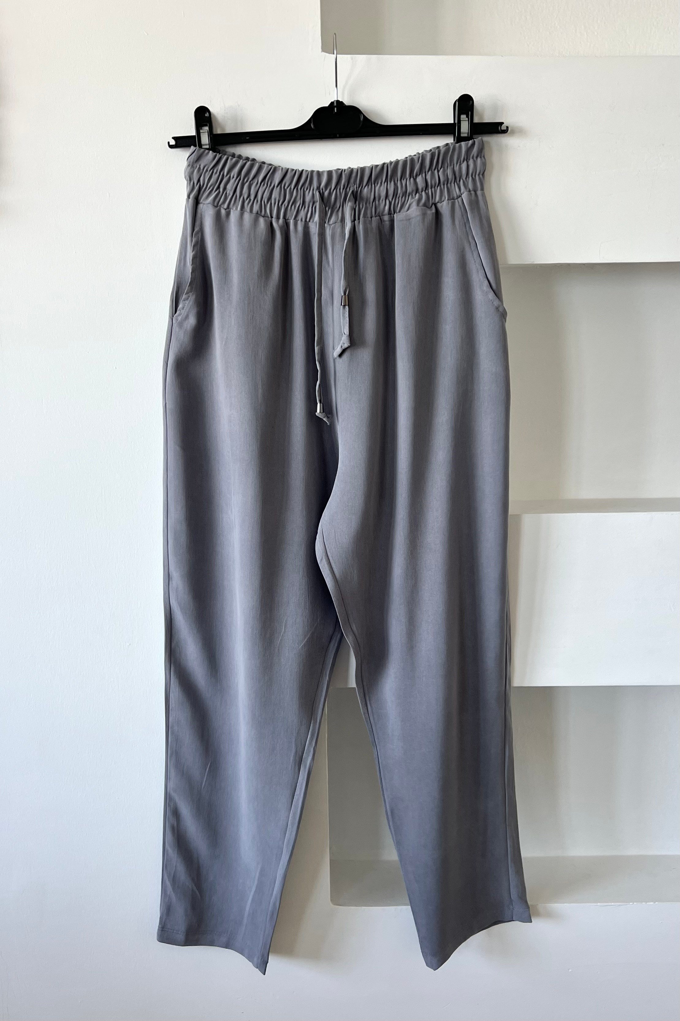 Gri Beli İplli Havuç Kesim Tensel Pantolon uygun fiyatlarda www.butikhola.com adresinde