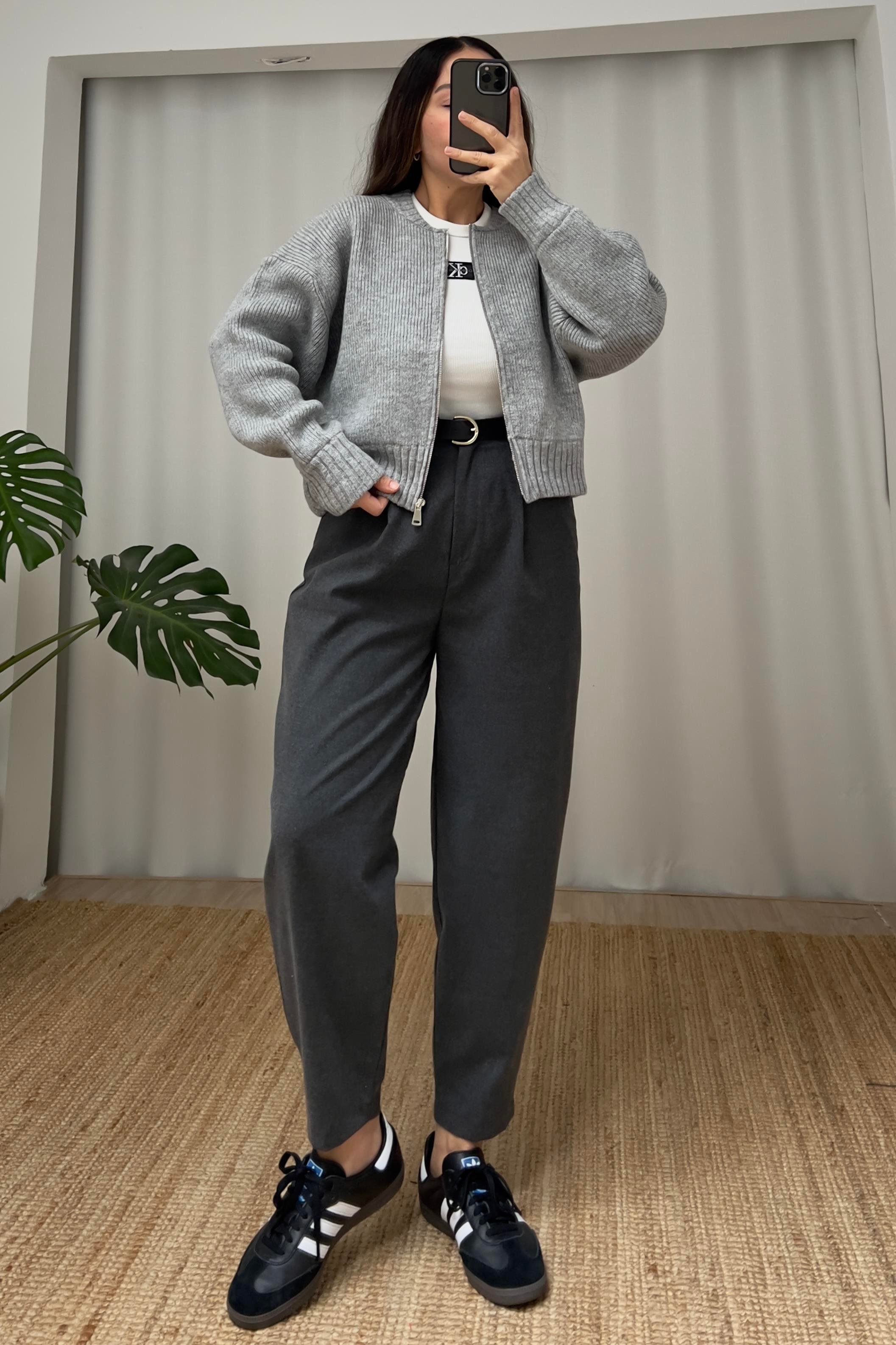 Gri Bomber Hırka uygun fiyatlarda www.butikhola.com adresinde