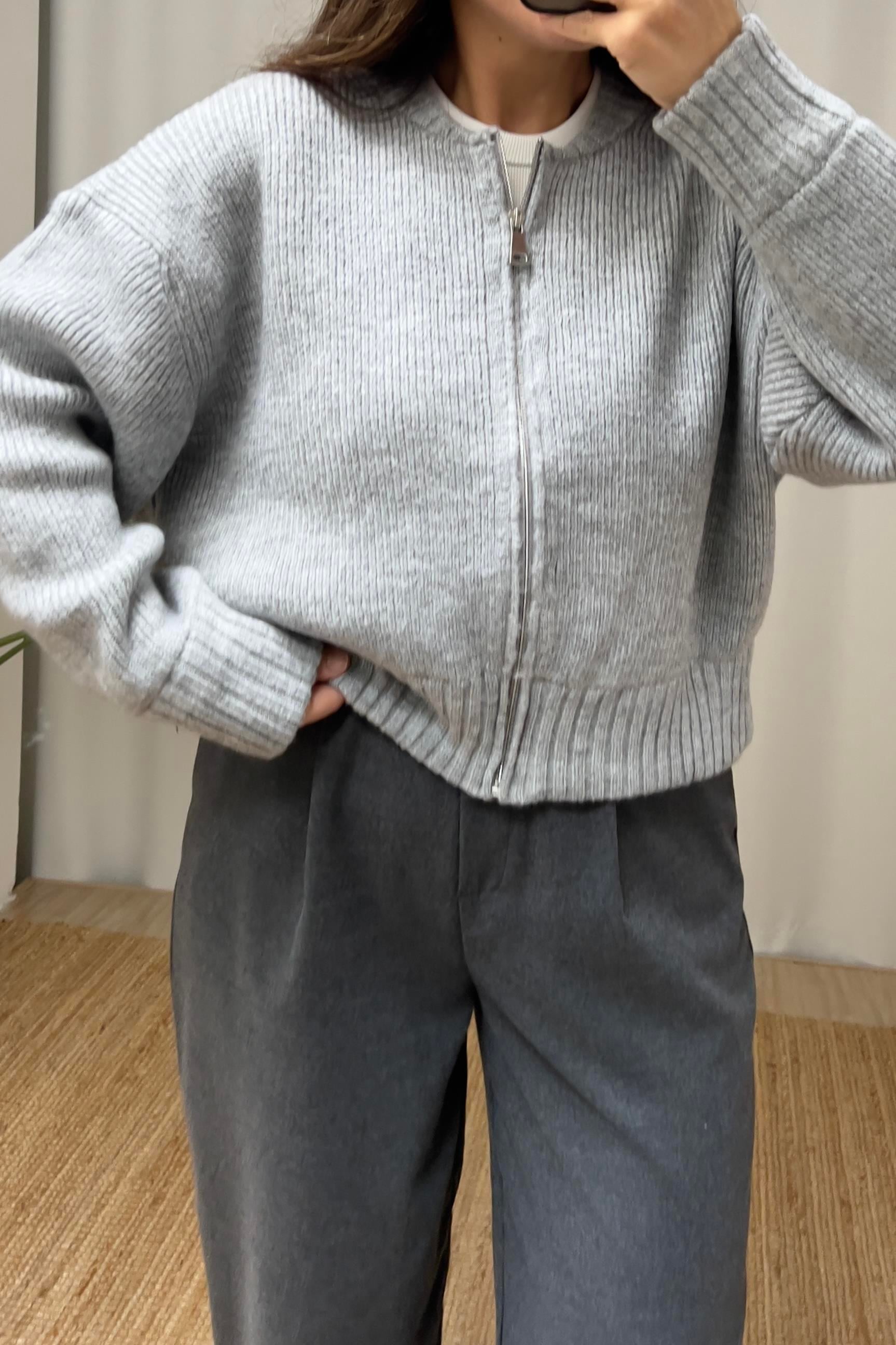 Gri Bomber Hırka uygun fiyatlarda www.butikhola.com adresinde