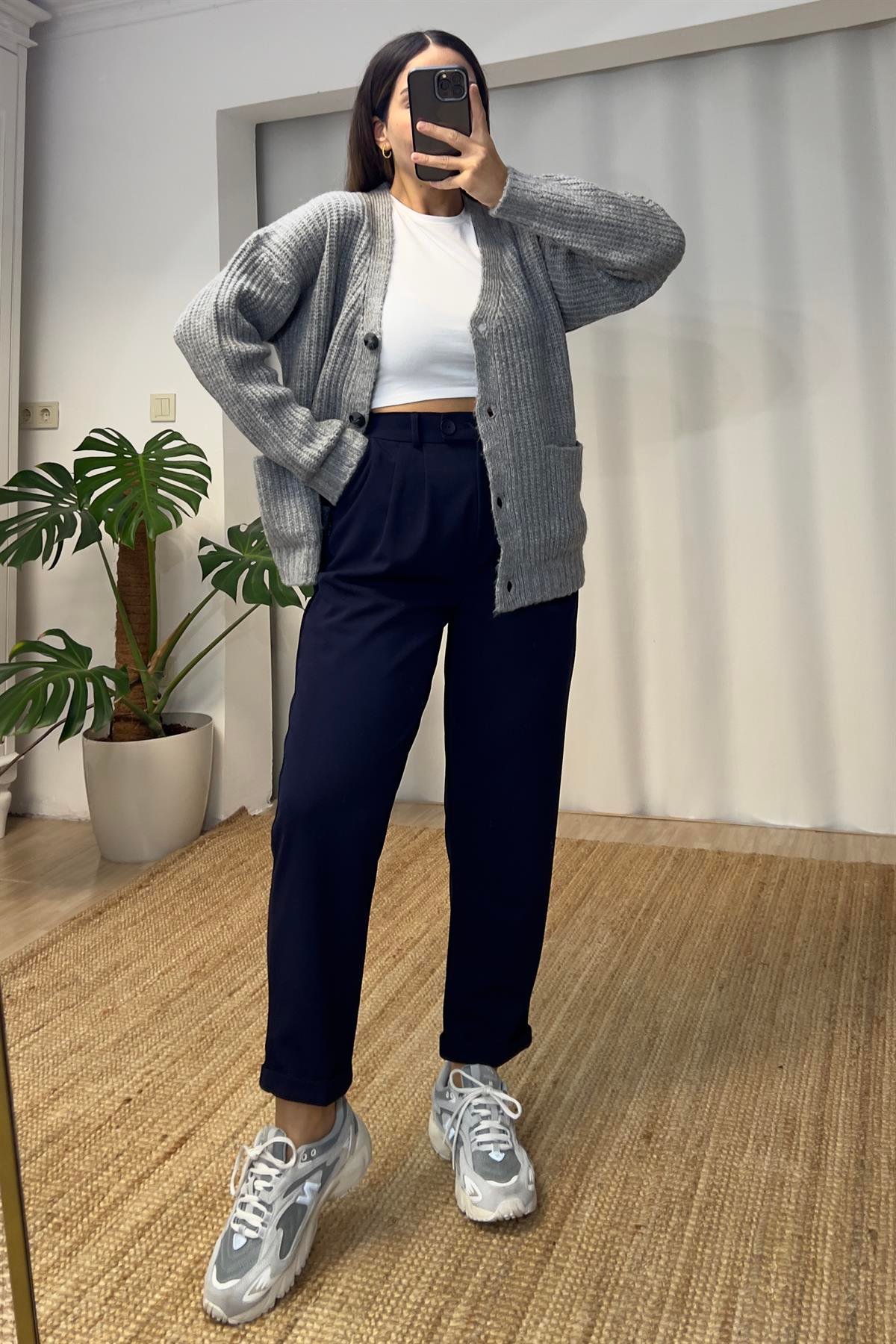 Gri Cepli Yumoş Hırka  uygun fiyatlarda www.butikhola.com adresinde