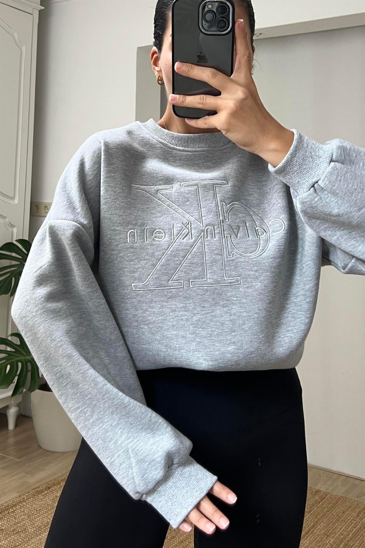 Gri Ck Sweatshirt uygun fiyatlarda www.butikhola.com adresinde