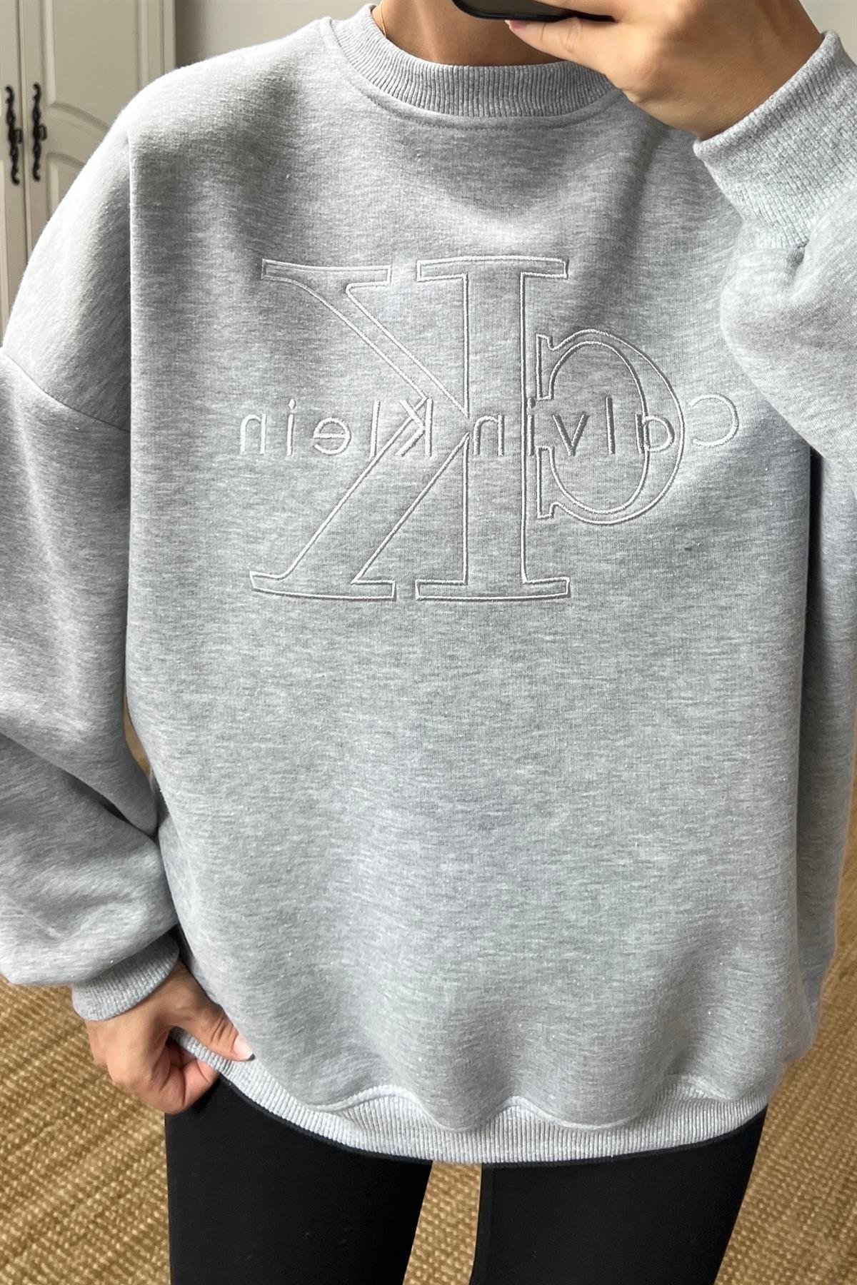Gri Ck Sweatshirt uygun fiyatlarda www.butikhola.com adresinde