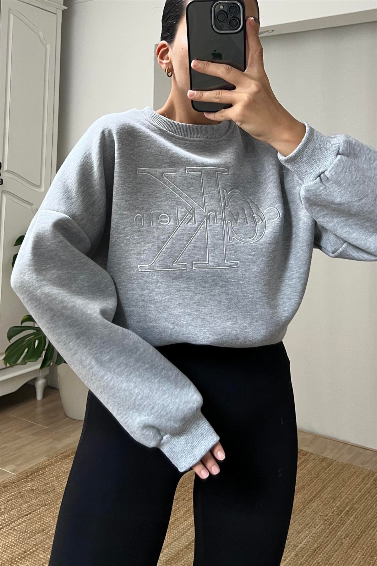 Gri Ck Sweatshirt uygun fiyatlarda www.butikhola.com adresinde
