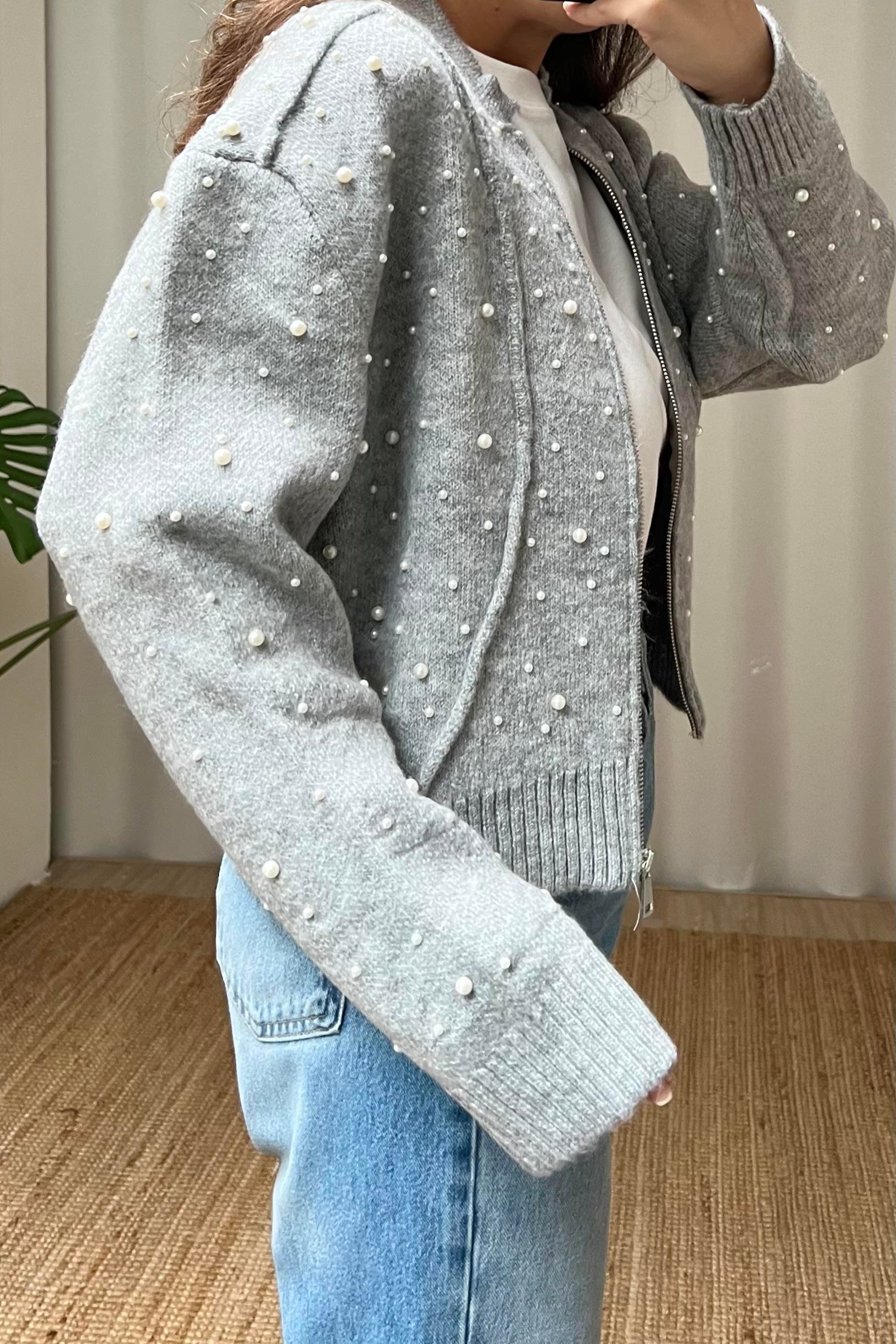 Gri İnci Detaylı Bomber Hırka uygun fiyatlarda www.butikhola.com adresinde