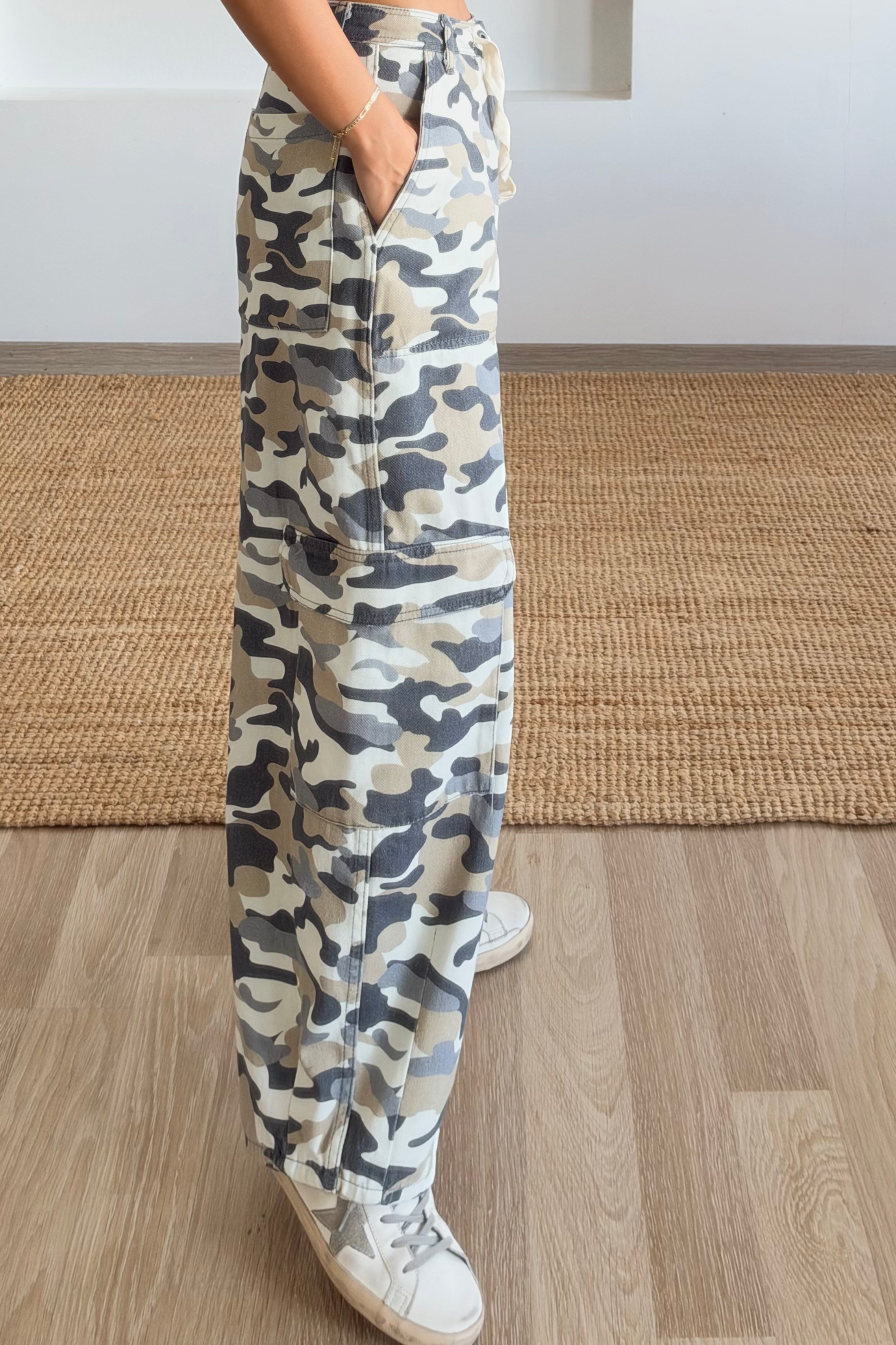 Gri Kamuflaj Desenli Kargo Cepli Pantolon uygun fiyatlarda www.butikhola.com adresinde