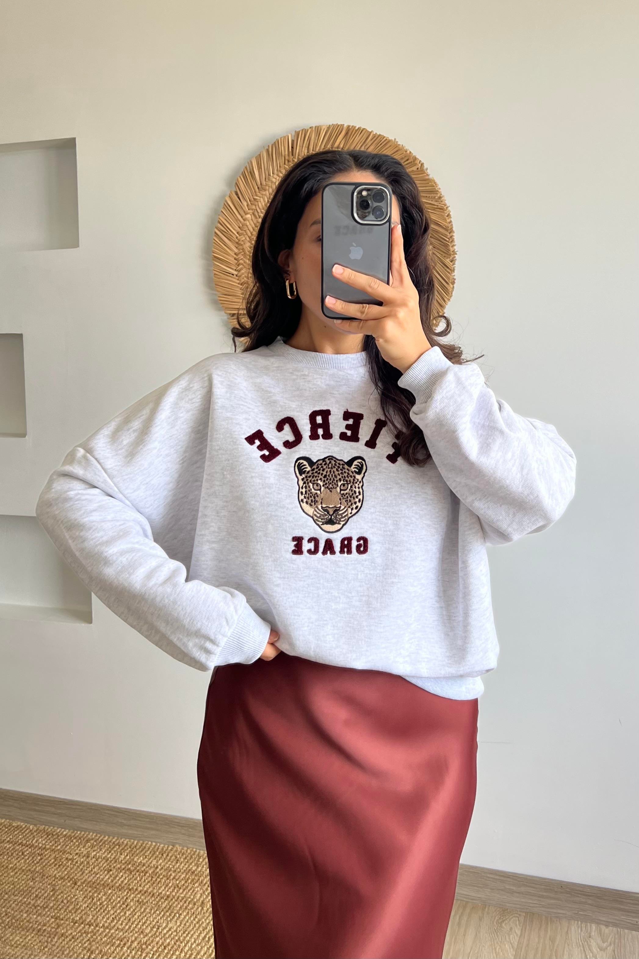 Gri Kaplan Nakışlı Sweatshirt uygun fiyatlarda www.butikhola.com adresinde