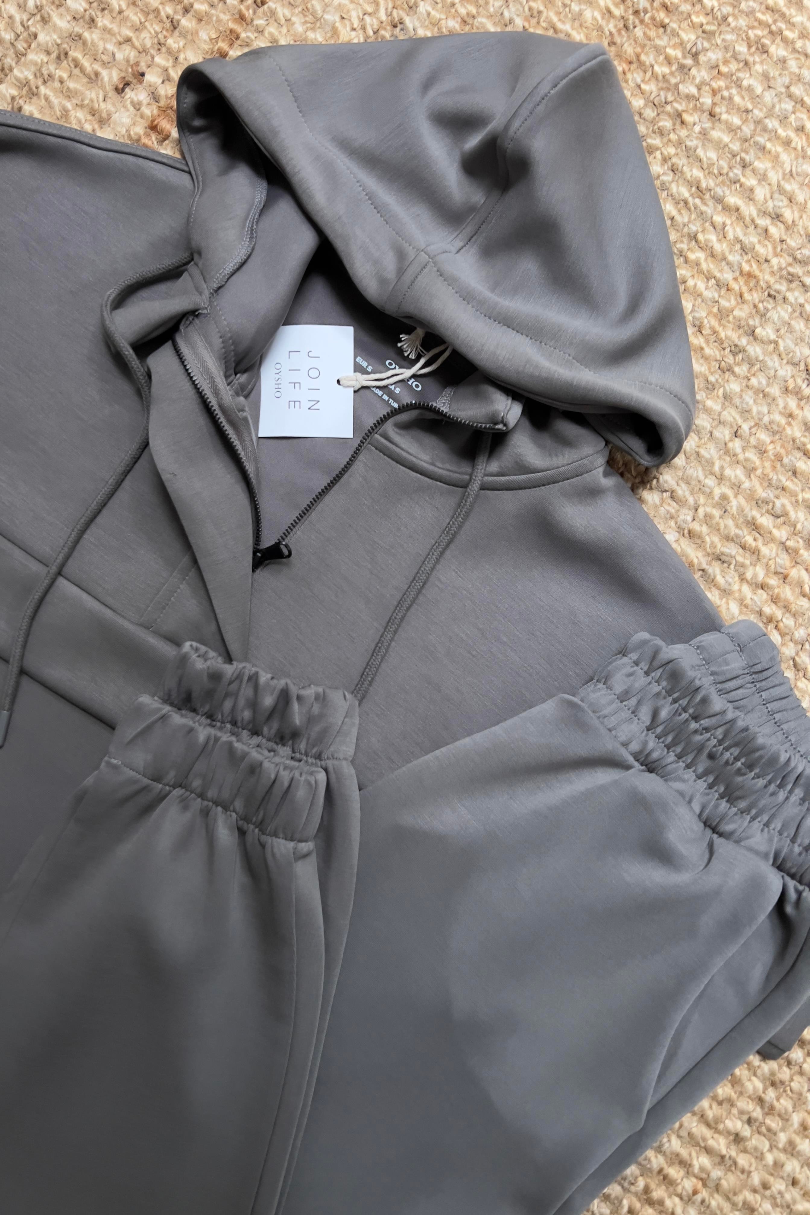 Gri Oys Kanguru Cep Modal Takım uygun fiyatlarda www.butikhola.com adresinde
