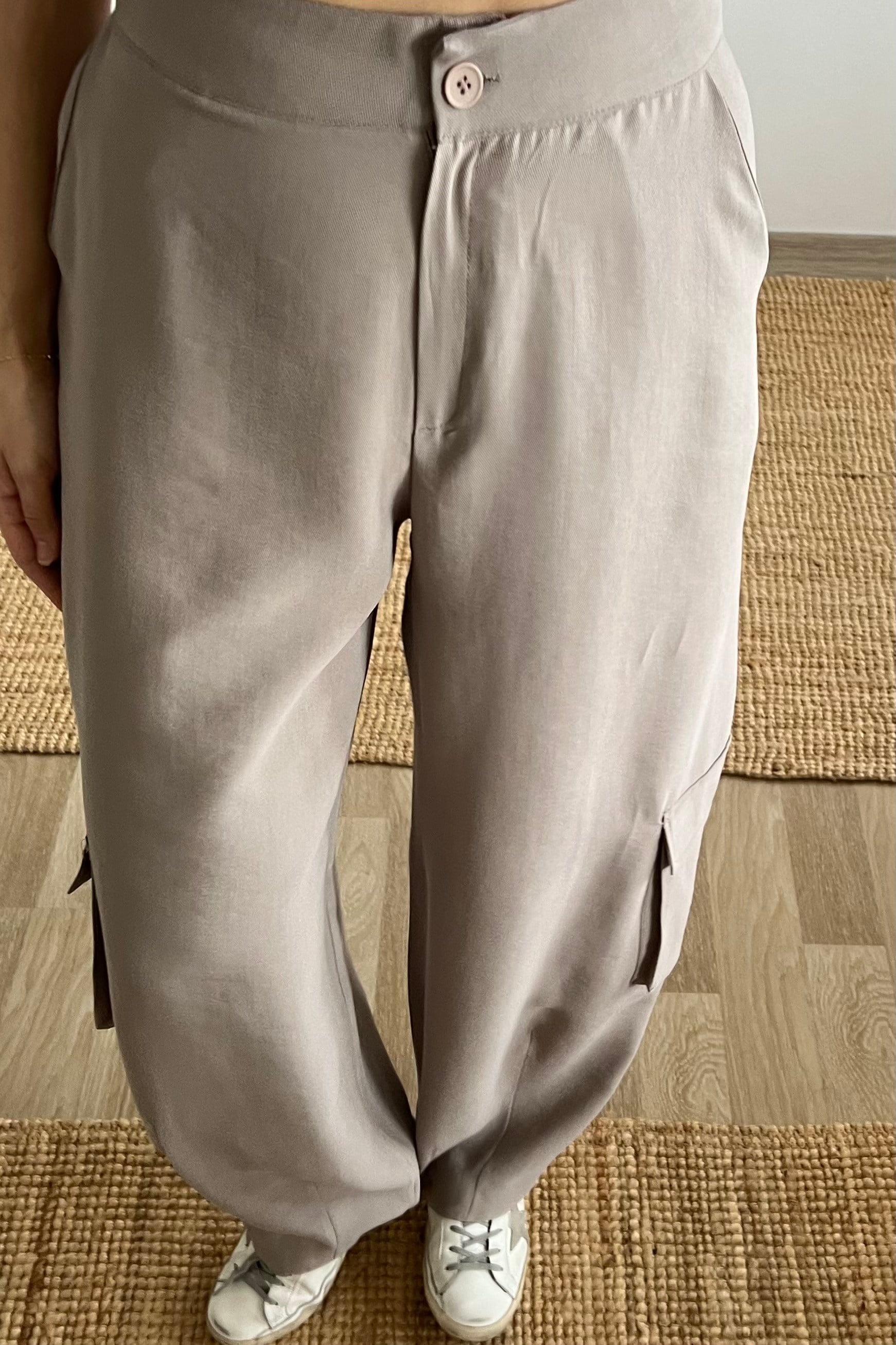 Gri Paçası Pensli Kargo Cep Pantolon uygun fiyatlarda www.butikhola.com adresinde