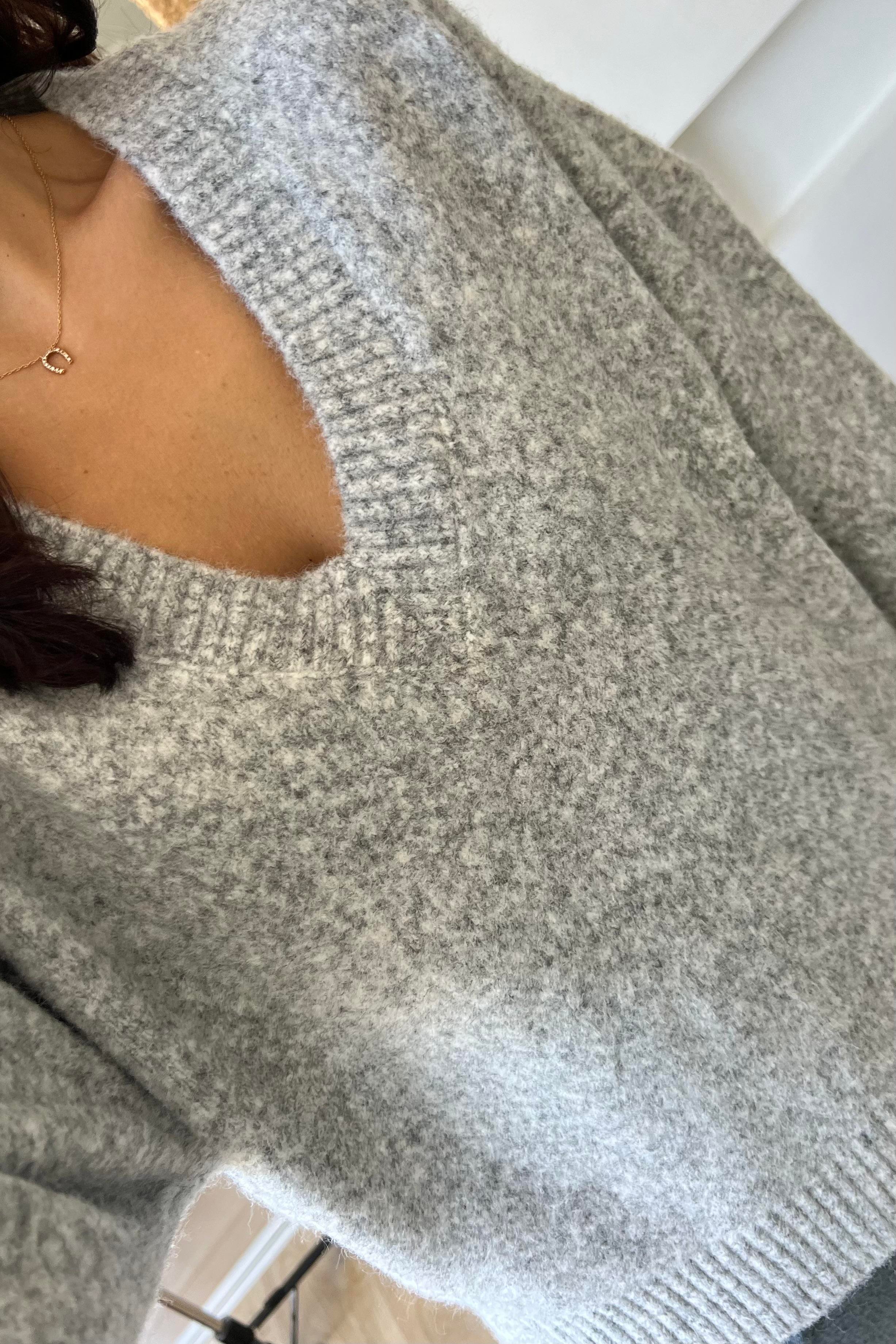 Gri V Yaka Soft Triko Kazak uygun fiyatlarda www.butikhola.com adresinde